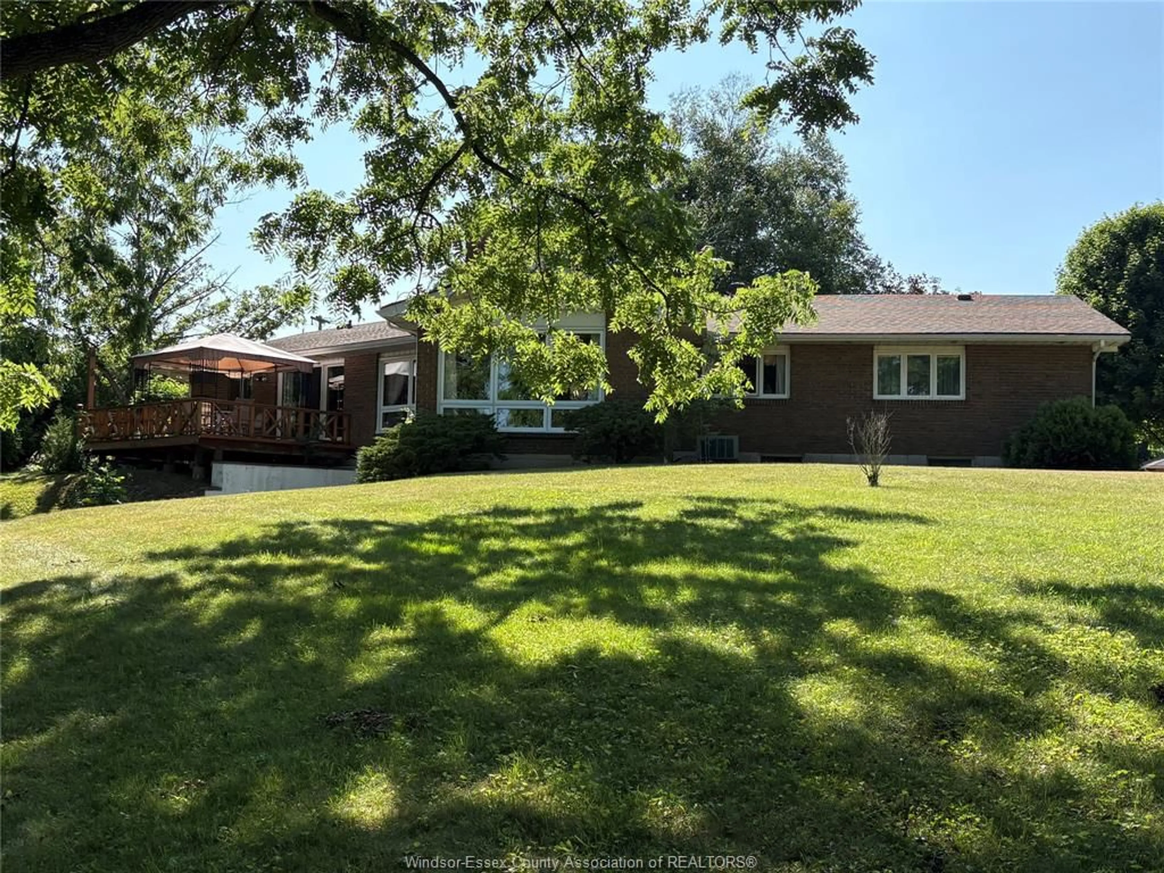 A pic from outside/outdoor area/front of a property/back of a property/a pic from drone, street for 37 PARK Lane, Lambton Shores Ontario N0N 1J0