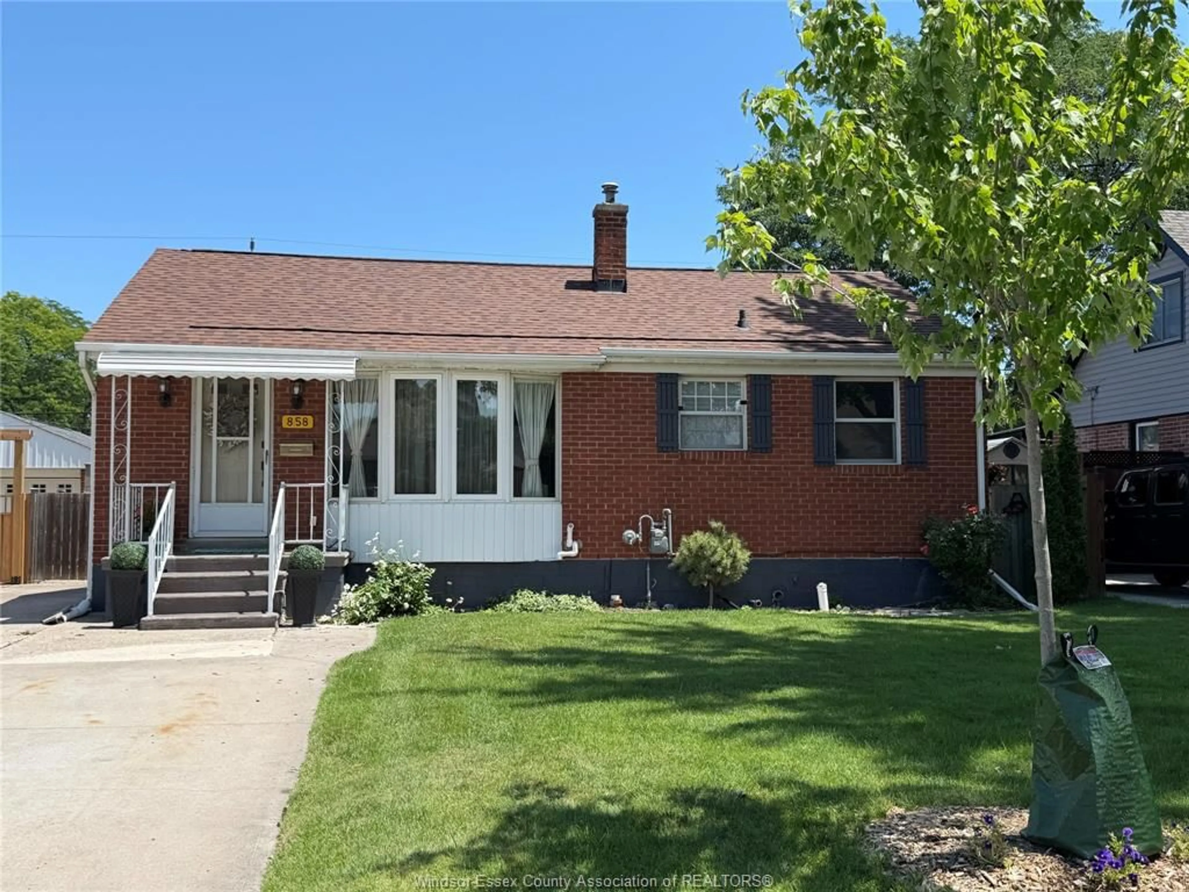 Home with brick exterior material, street for 858 LAPORTE, Windsor Ontario N8S 3R4