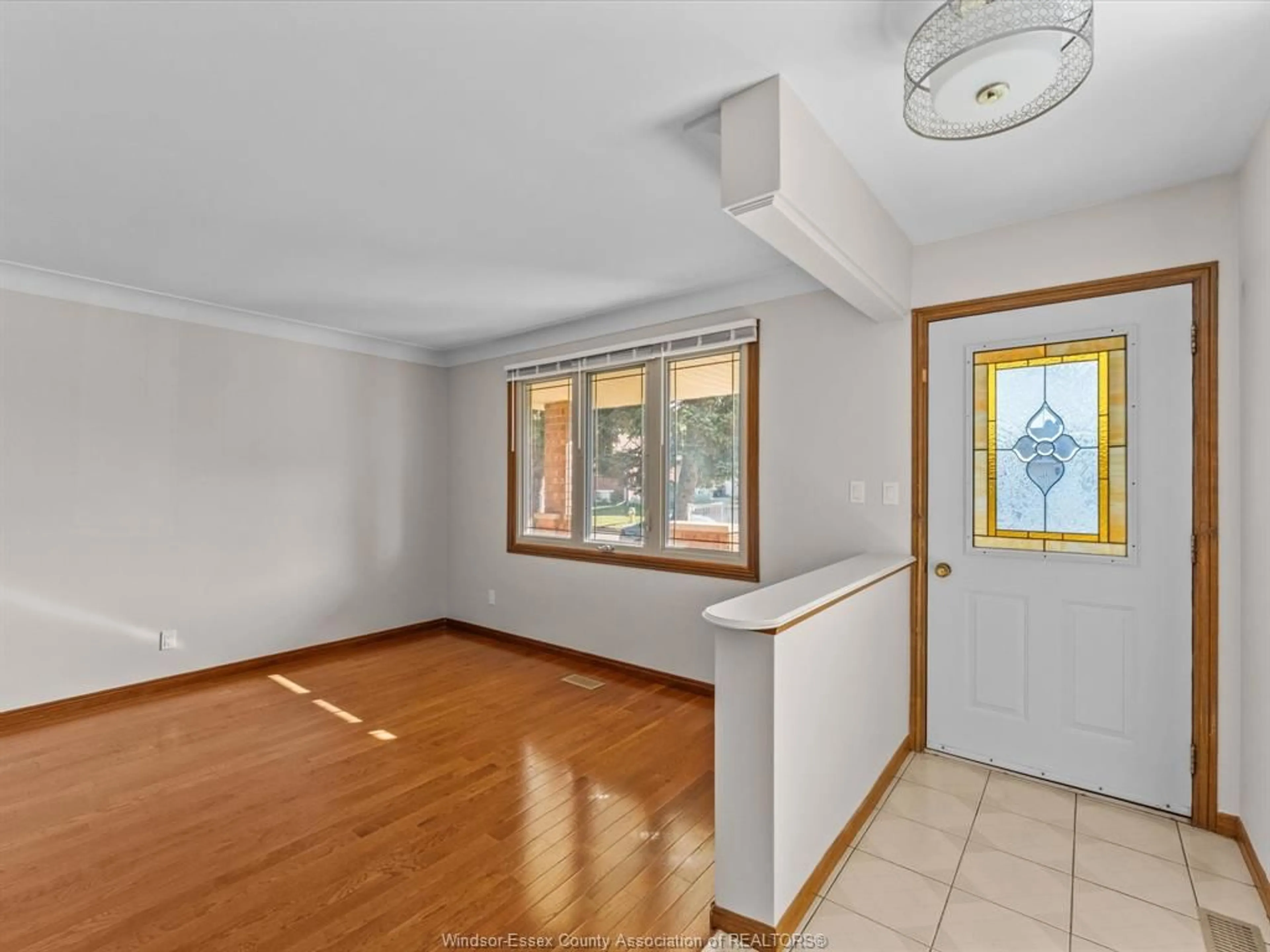 Unknown for 2787 Lionel Dr, Windsor Ontario N8X 4X2