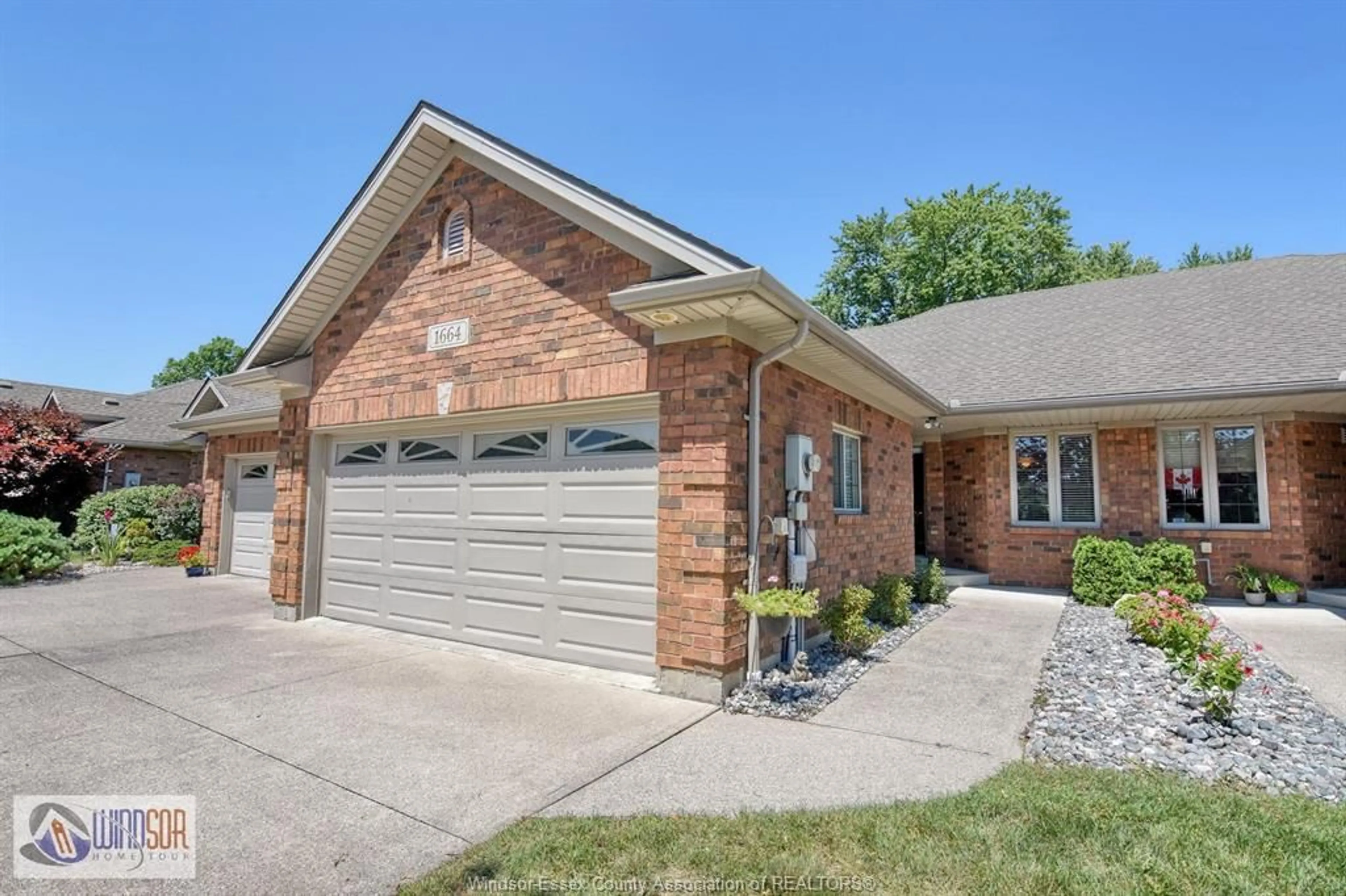 Home with brick exterior material, street for 1664 NAPLES, LaSalle Ontario N9J 3Y9