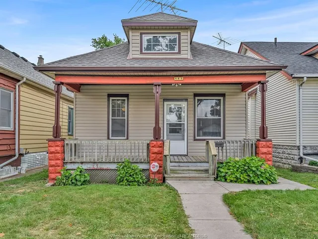 489 MCKAY, Windsor 1