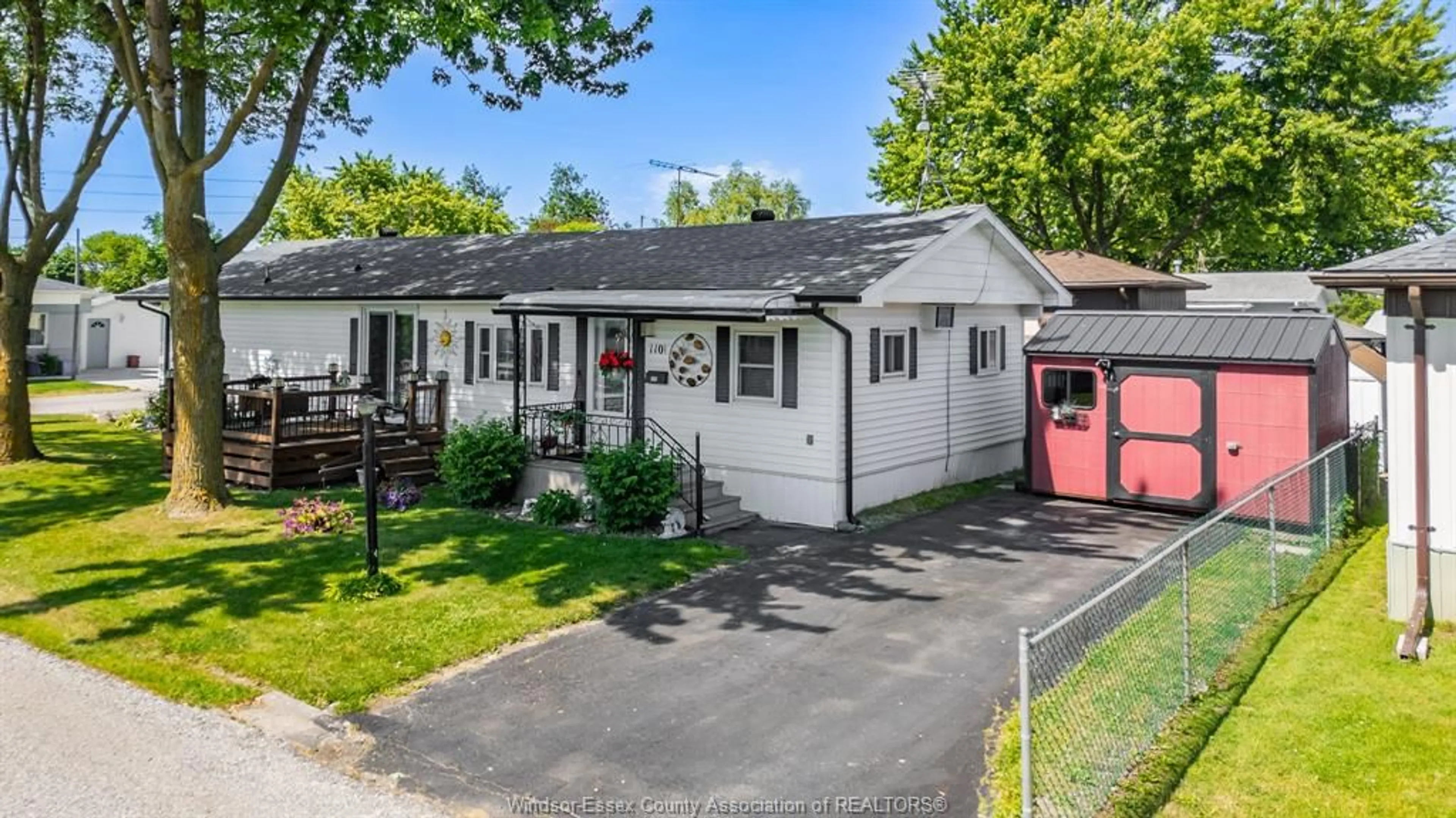 Unknown for 110 BROOKS Blvd, Lakeshore Ontario N8N 2P8