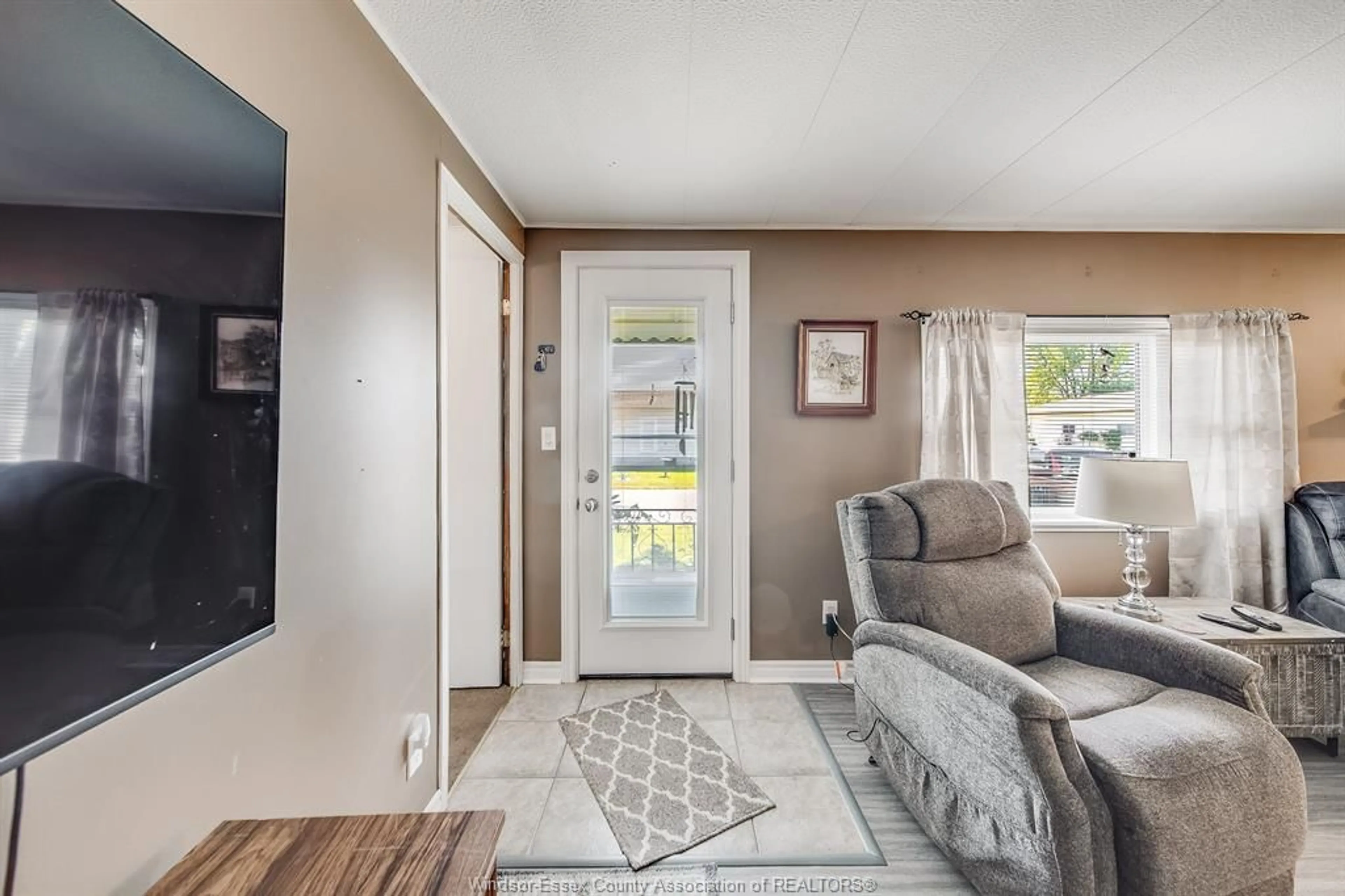 Living room with furniture, unknown for 110 BROOKS Blvd, Lakeshore Ontario N8N 2P8