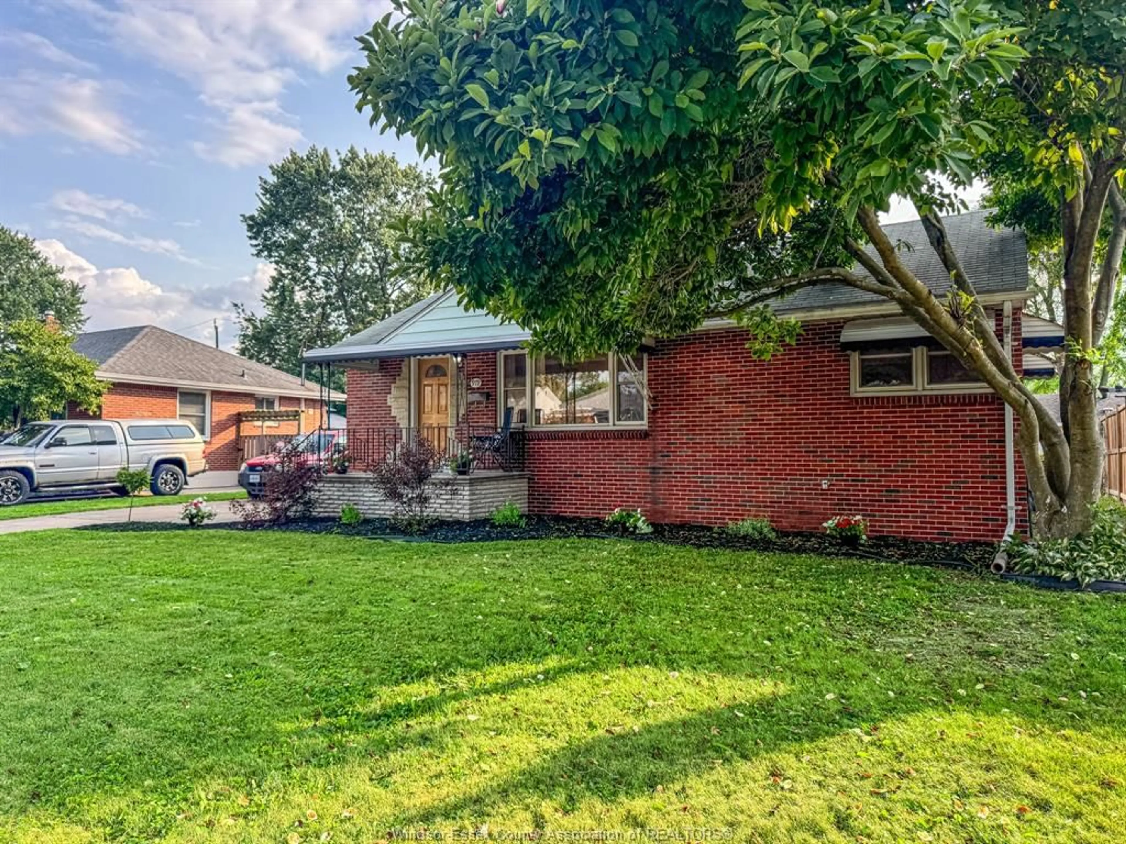 Home with brick exterior material, street for 979 BELLEPERCHE PLACE, Windsor Ontario N8S 3C2