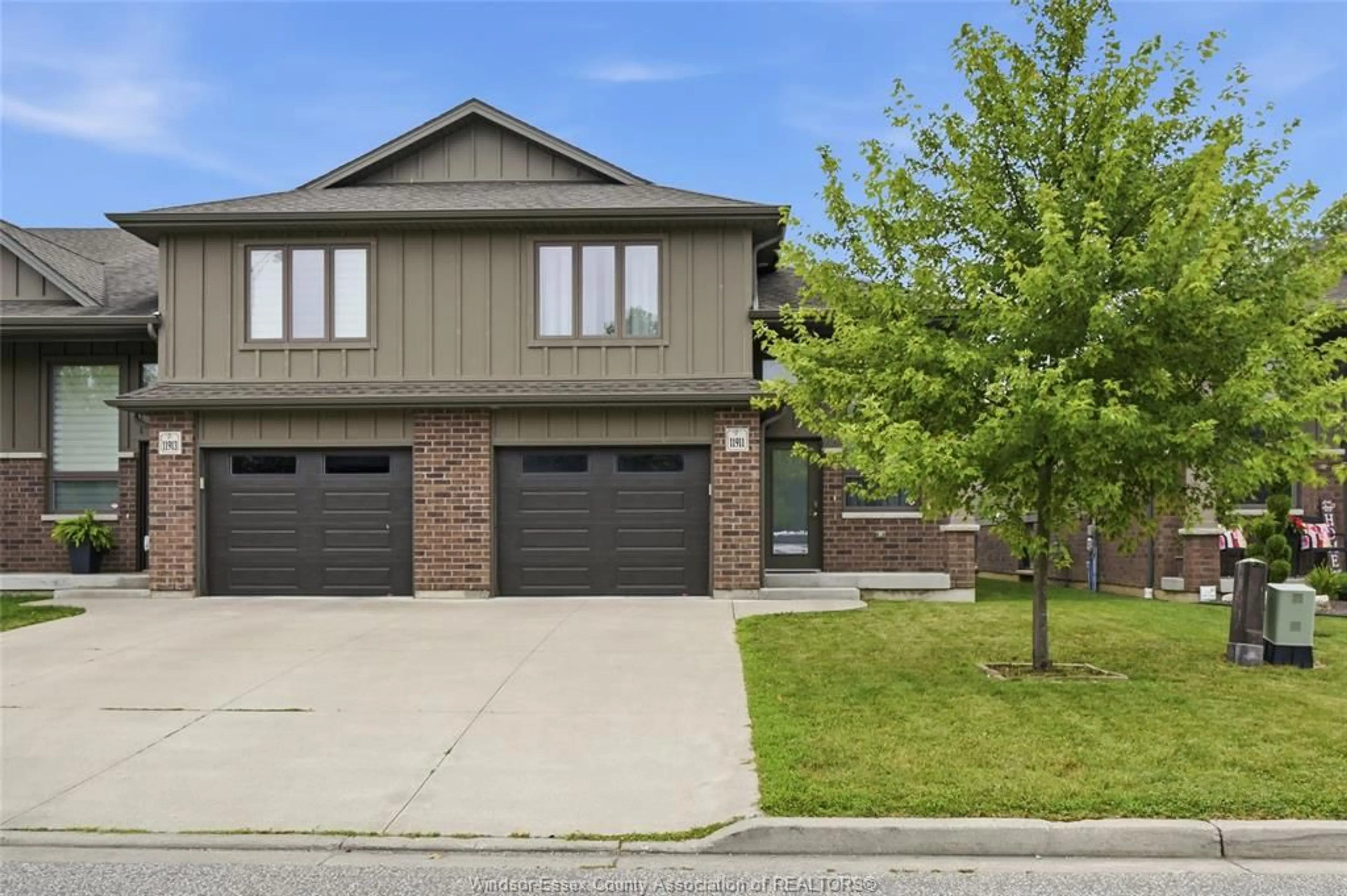 Home with brick exterior material, street for 11911 MAITLAND Ave, Windsor Ontario N8P 0B9