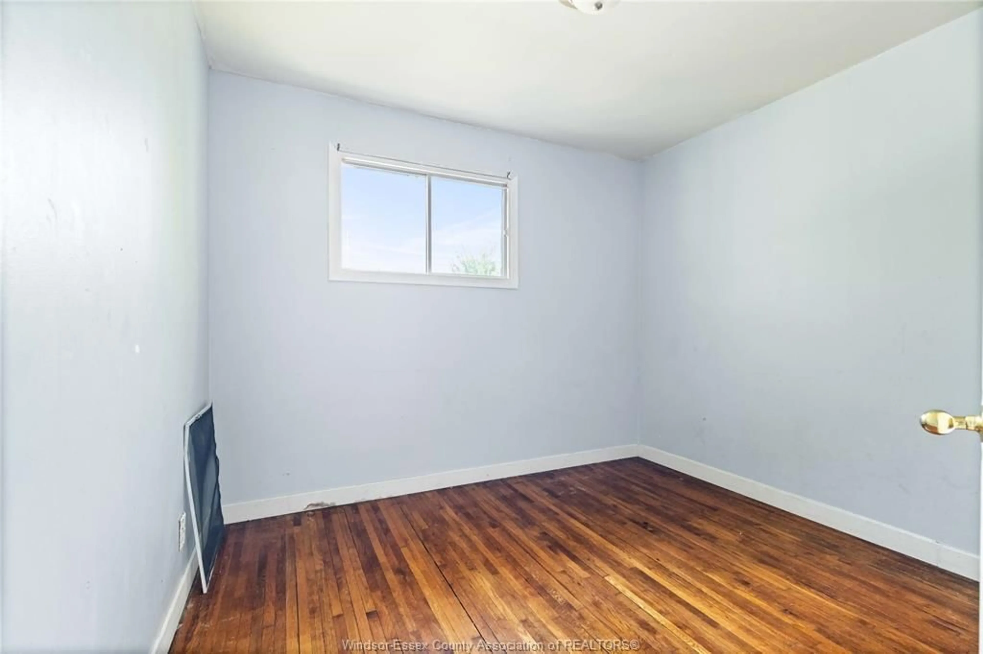 A pic of a room for 1396 JANETTE, Windsor Ontario N8X 1Y8