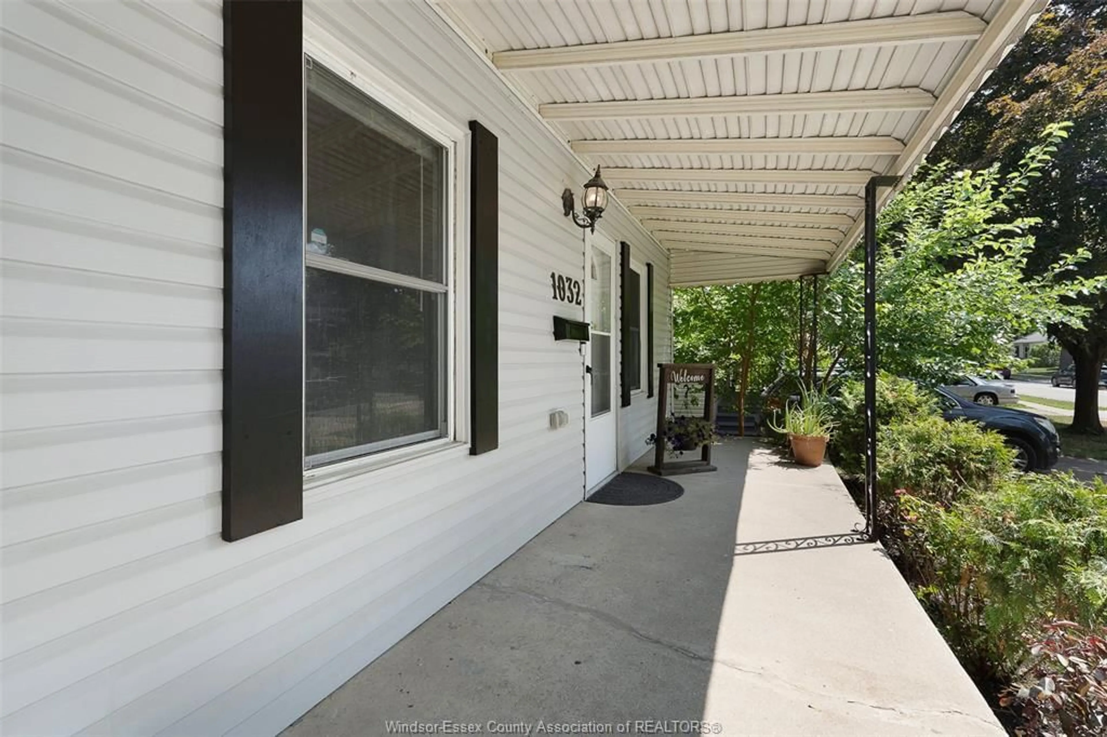 Patio, street for 1032 Josephine Ave, Windsor Ontario N9B 2L5