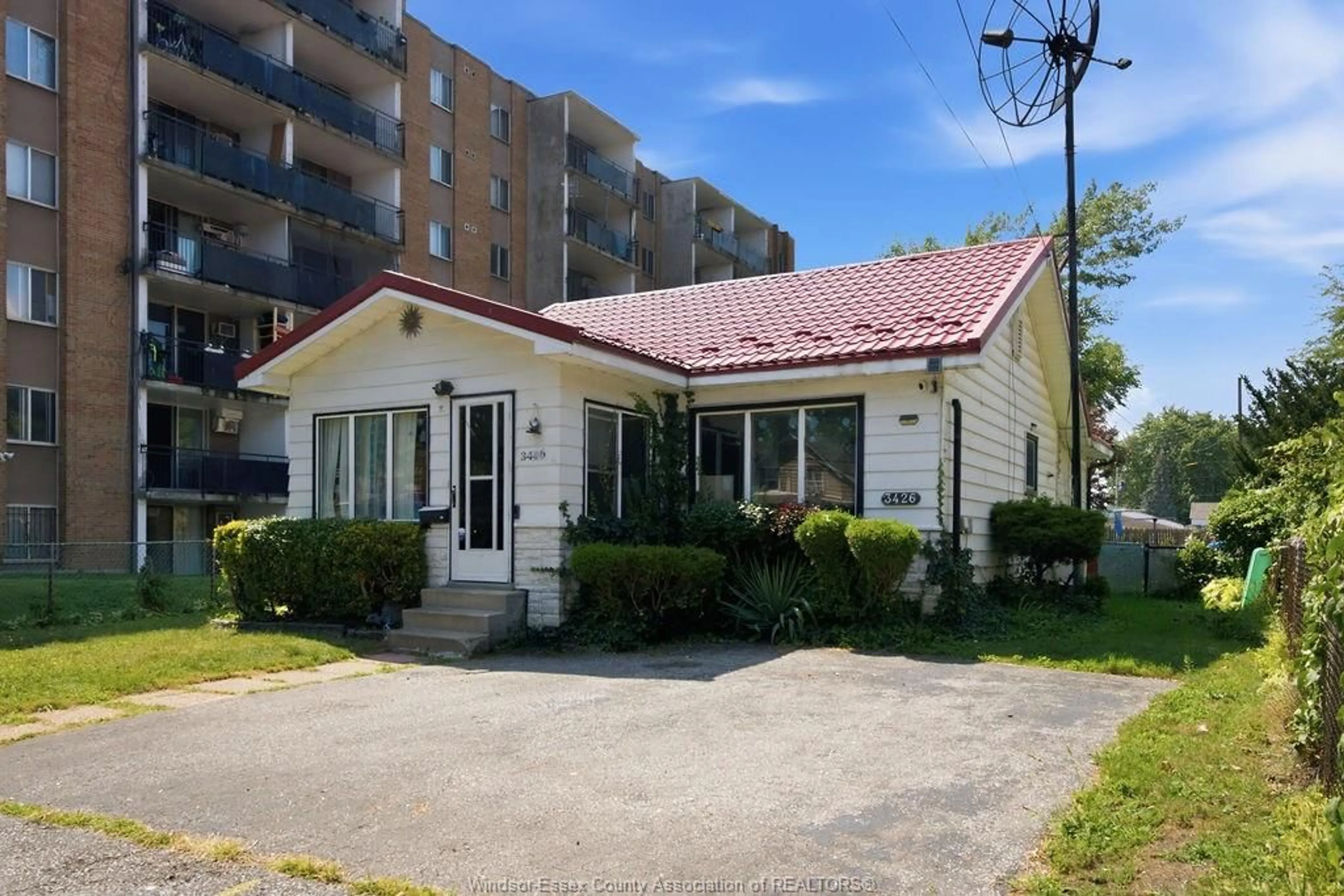 Patio, street for 3426 PETER St, Windsor Ontario N9C 1J3