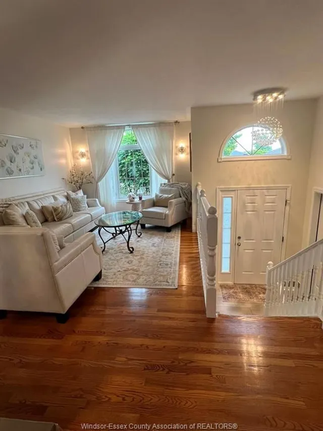 4751 JULIET Cres, Windsor 2