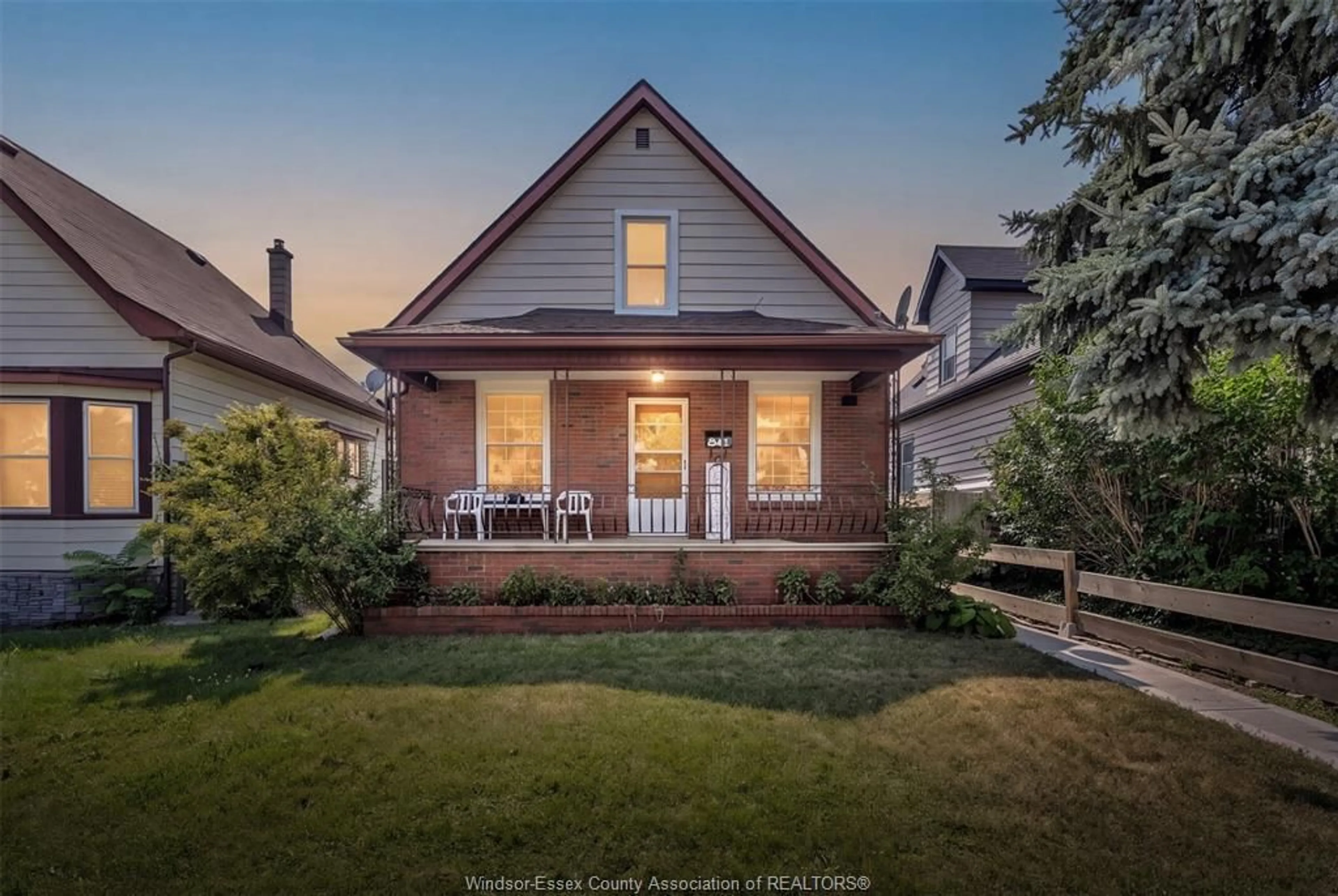 Home with brick exterior material, street for 841 PIERRE Ave, Windsor Ontario N9A 2K6