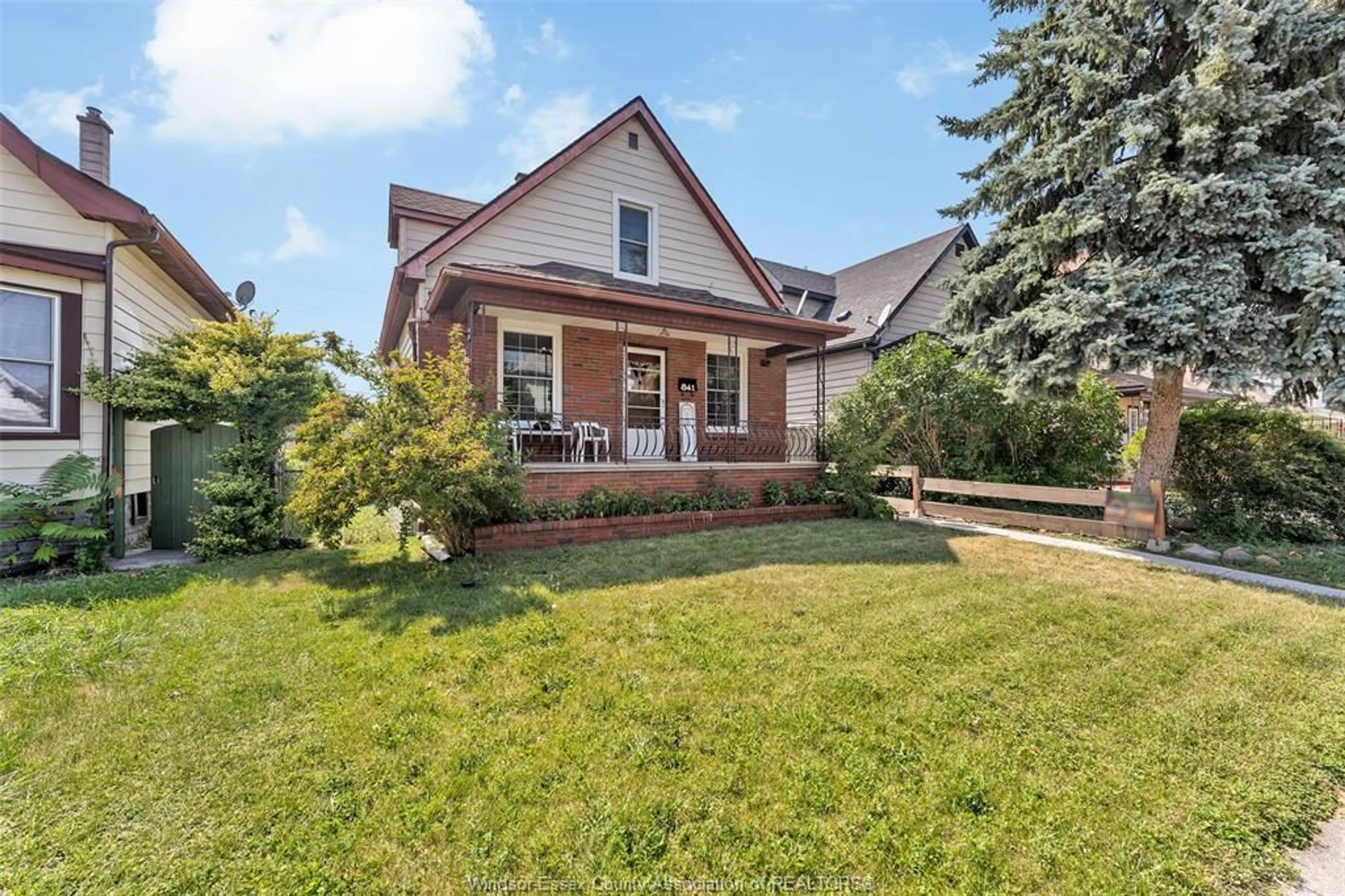 Home with brick exterior material, street for 841 PIERRE Ave, Windsor Ontario N9A 2K6