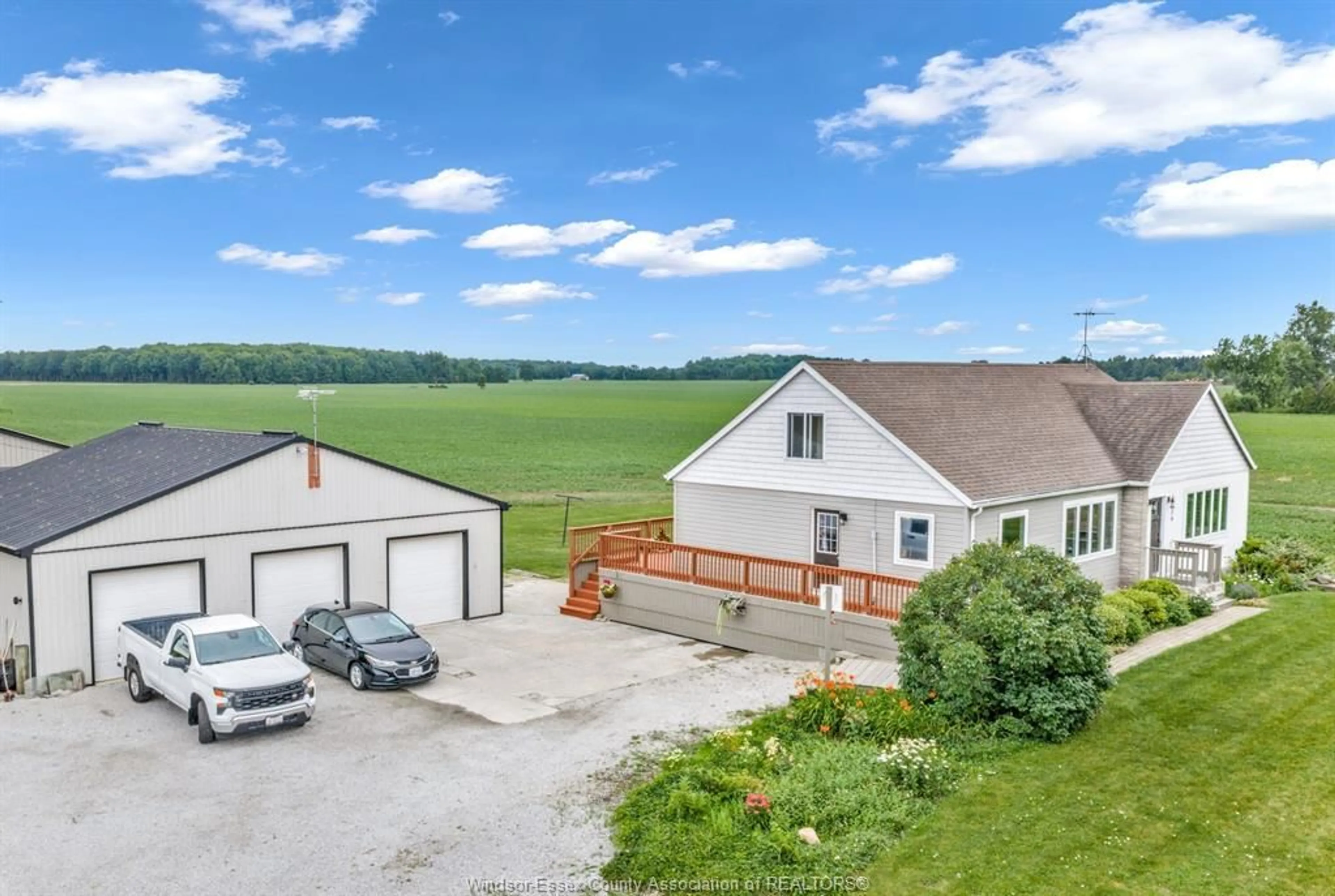 A pic from outside/outdoor area/front of a property/back of a property/a pic from drone, unknown for 1226 PUCE Rd, Lakeshore Ontario N8M 2X7