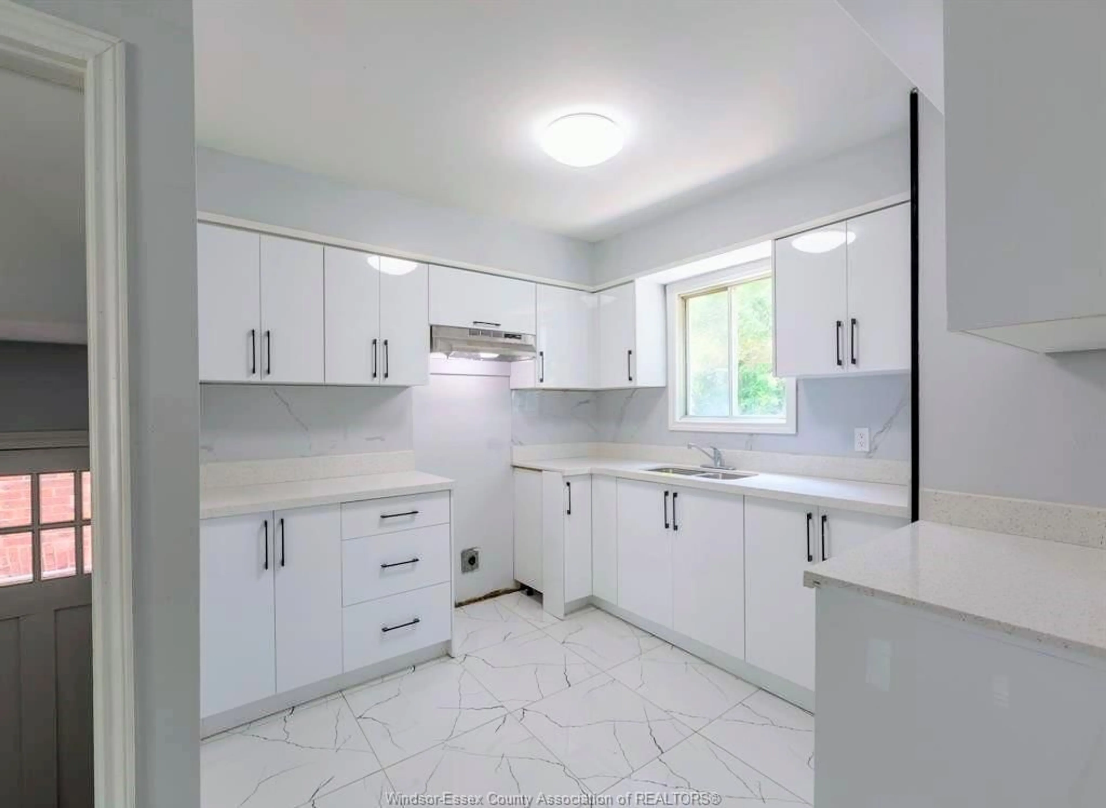 Unknown for 461 RANKIN Ave, Windsor Ontario N9B 2R6