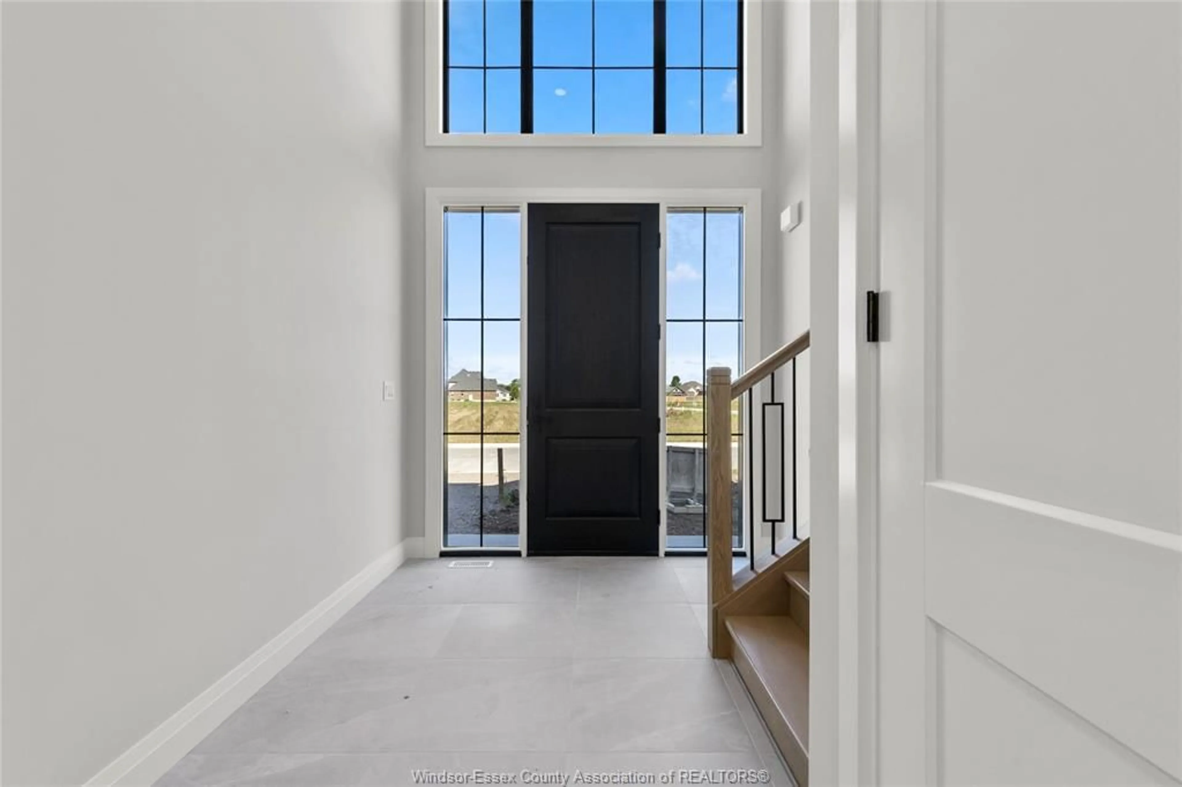 Indoor entryway for 361 MARLA Cres, Lakeshore Ontario N0R 1A0