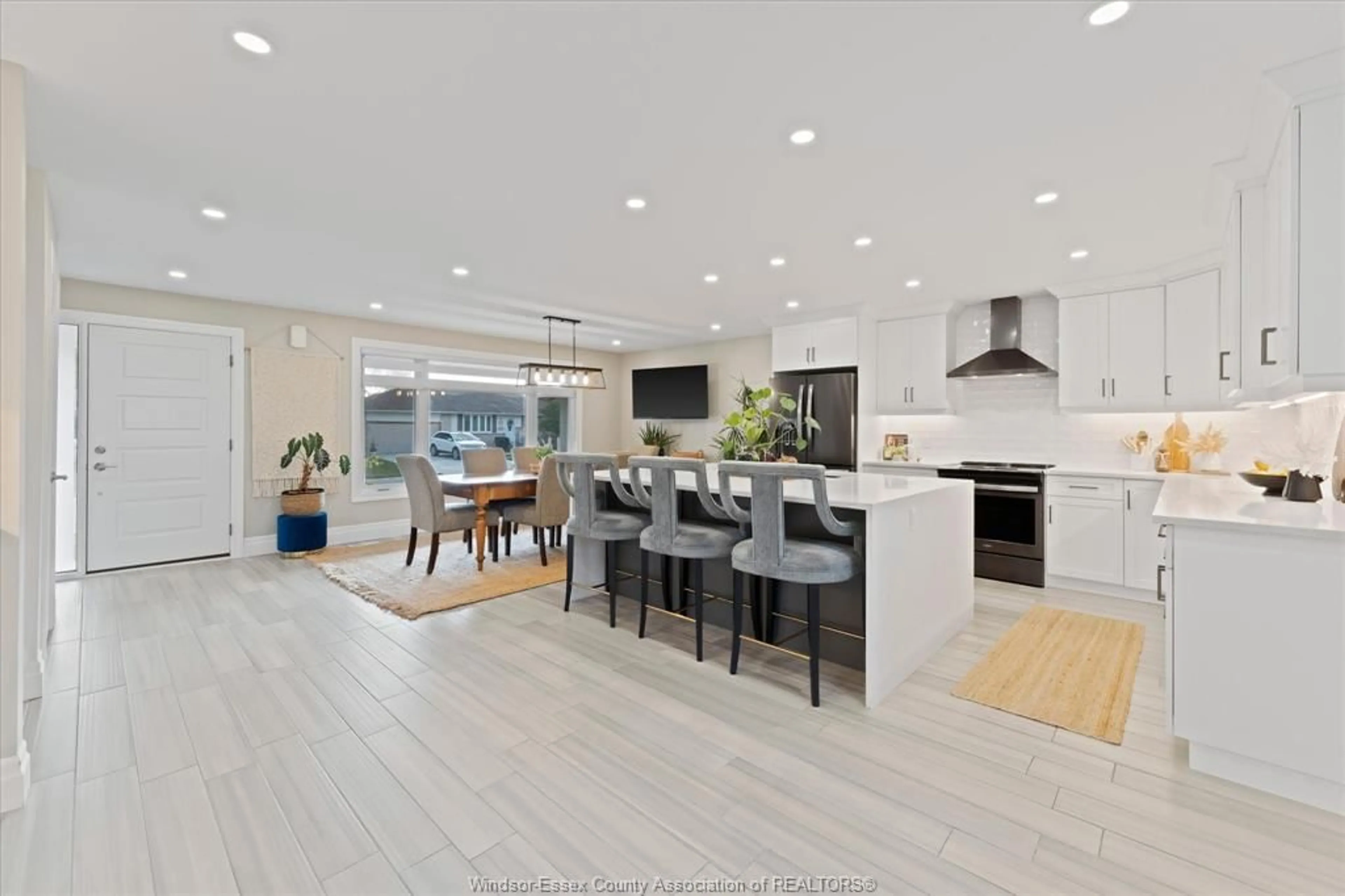 Open concept kitchen, unknown for 146 ATLANTIC, Amherstburg Ontario N9V 3K7