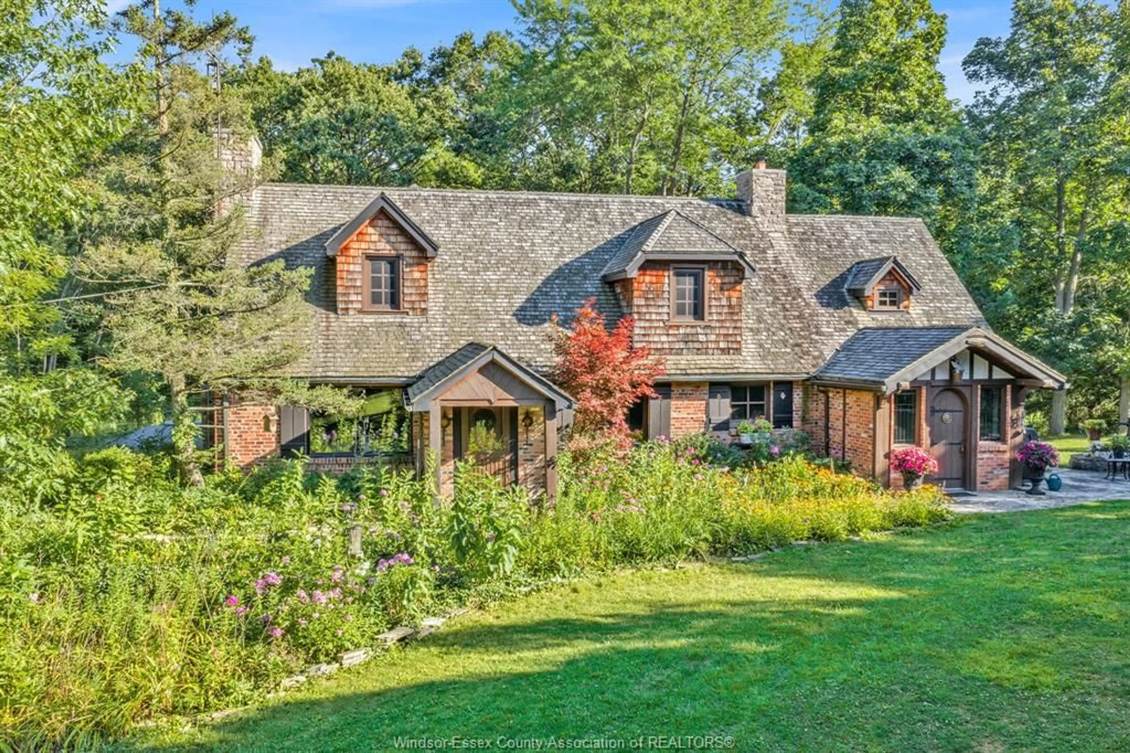 Home with brick exterior material, unknown for 4887 4TH CONCESSION, Essex Ontario N9V 2Y9