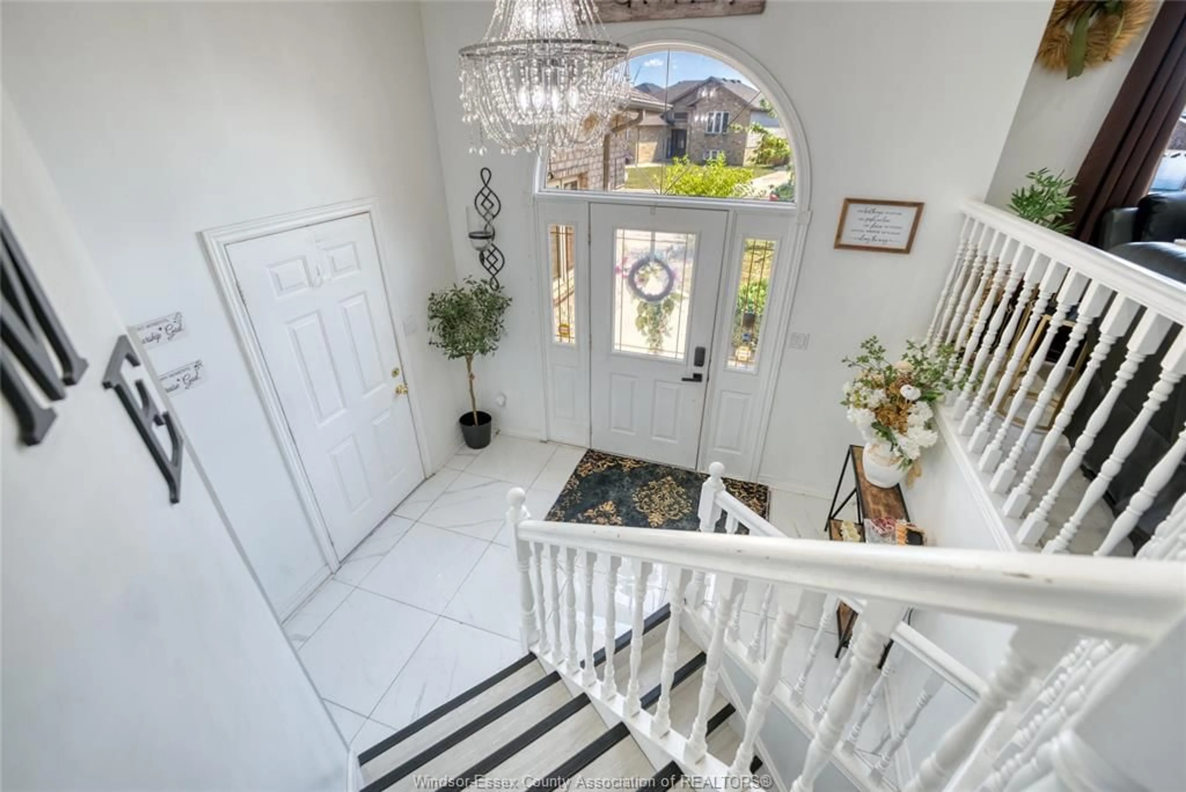 Indoor entryway for 24 HOMESTEAD Dr, Tilbury Ontario N0P 2L0