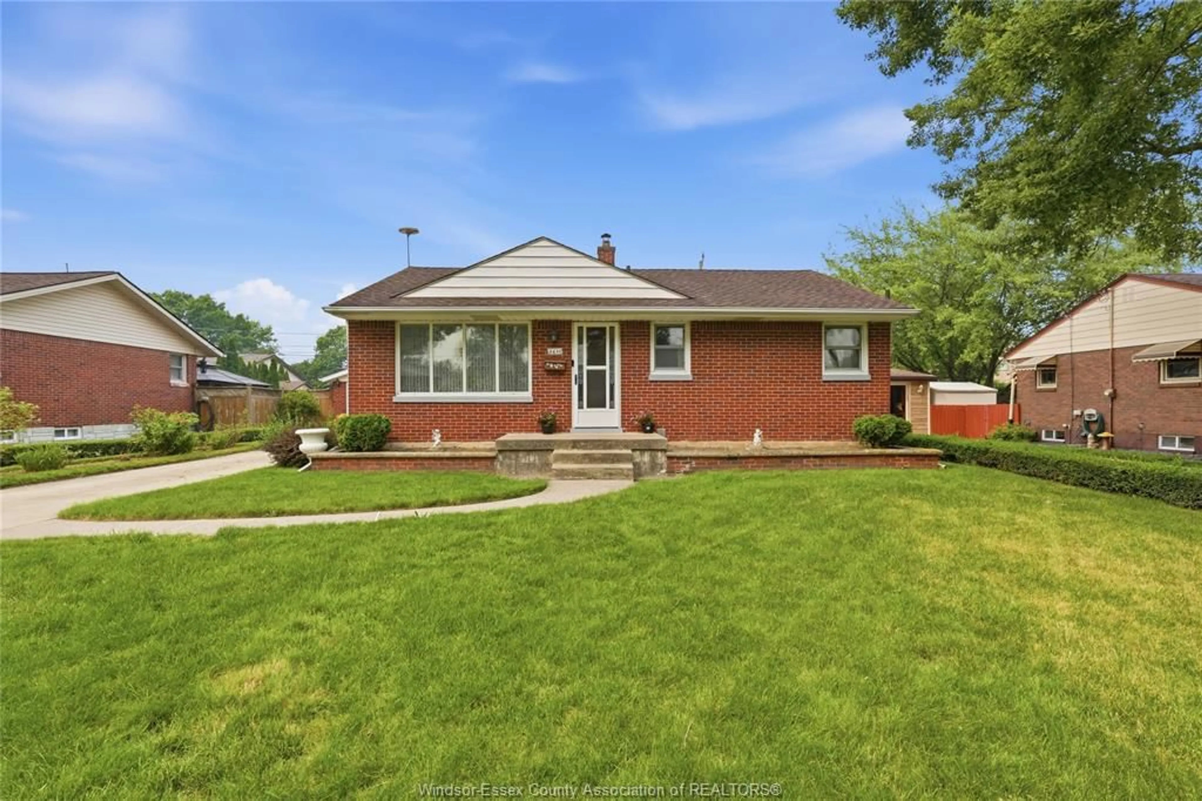Home with brick exterior material, street for 2631 ASKIN Ave, Windsor Ontario N9E 3H8