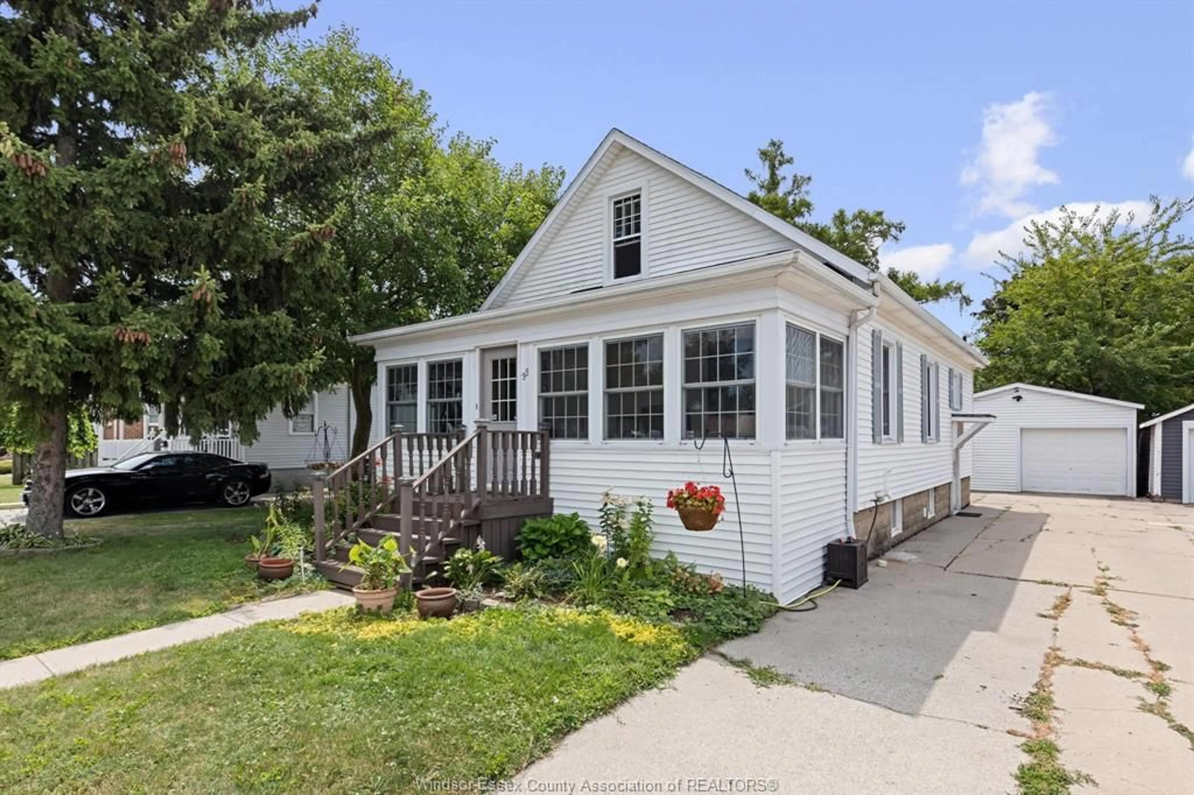 Home with vinyl exterior material, street for 99 MILL St, Kingsville Ontario N9Y 1K8