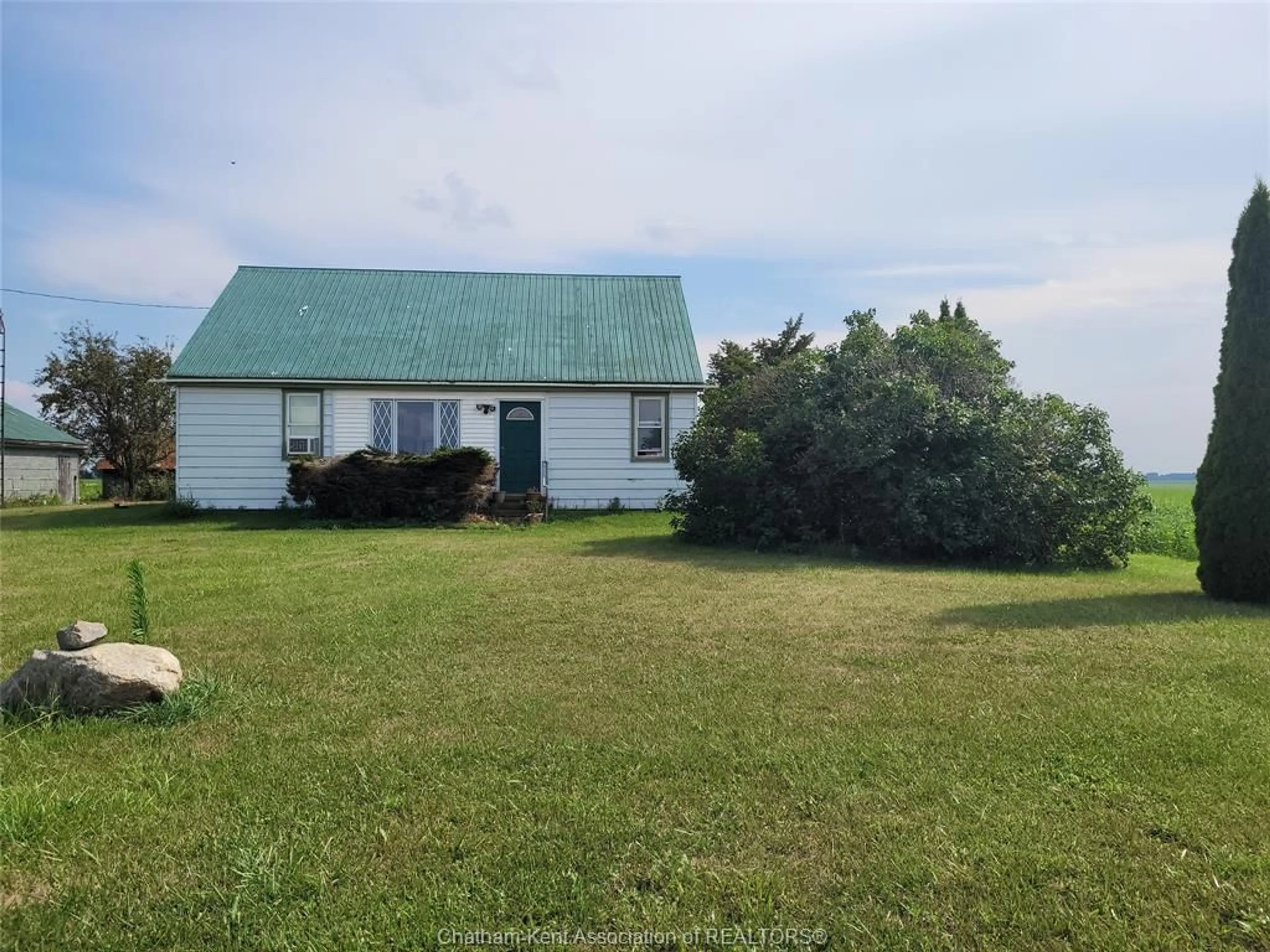 A pic from outside/outdoor area/front of a property/back of a property/a pic from drone, water/lake/river/ocean view for 221 HOLT Line, St Clair Ontario N0P 2B0