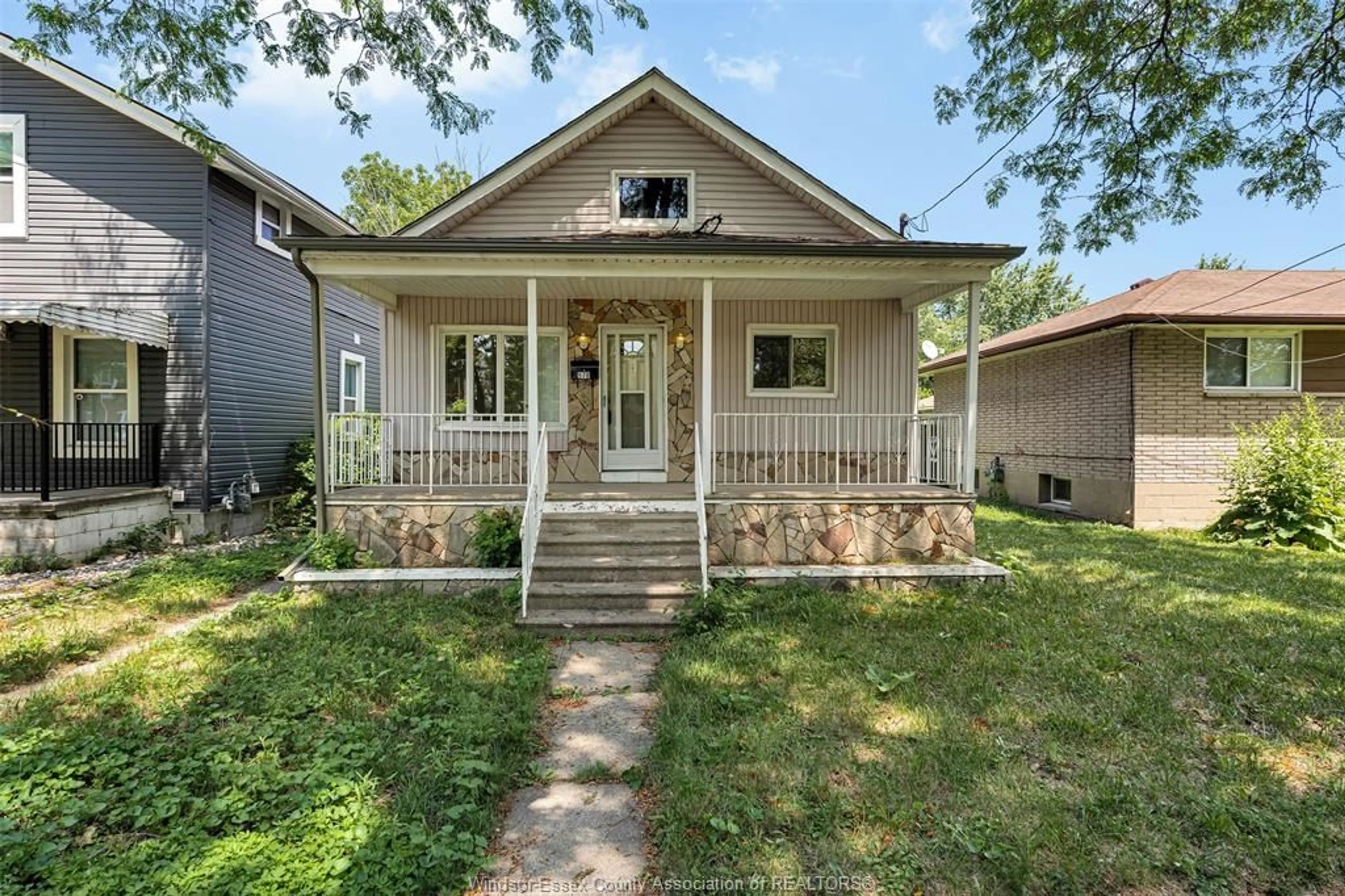 Home with brick exterior material, street for 578 BROCK St, Windsor Ontario N9C 2T2