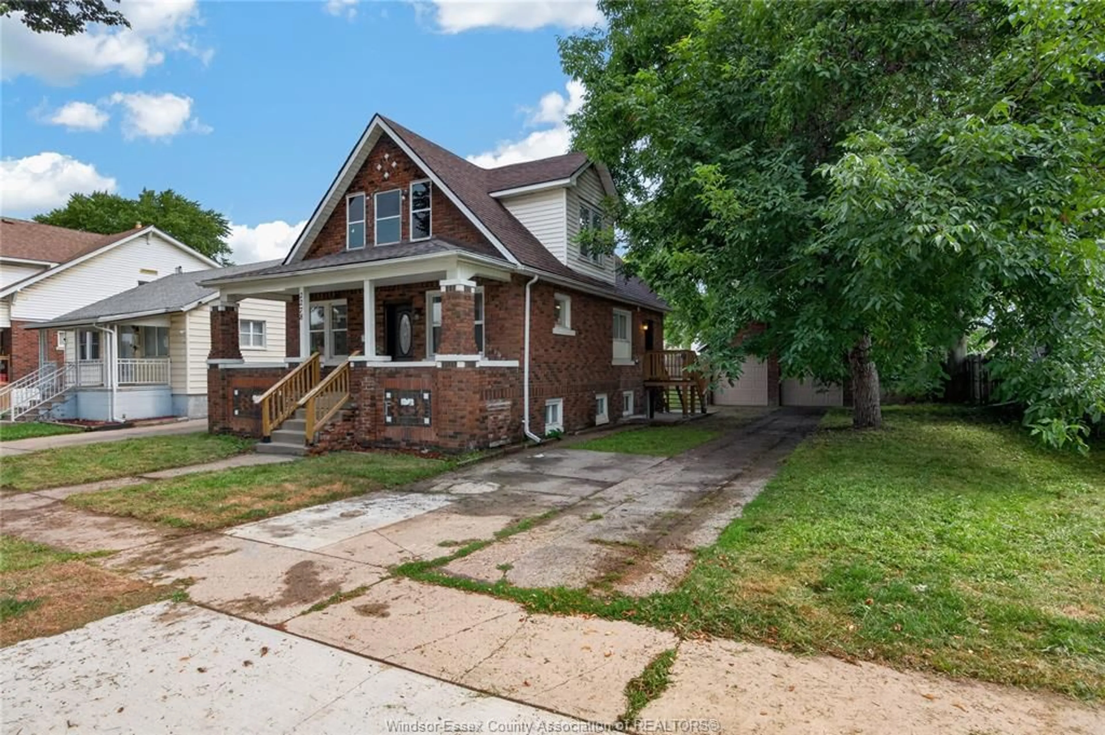 Home with brick exterior material, street for 2278 CADILLAC, Windsor Ontario N8W 3Y1