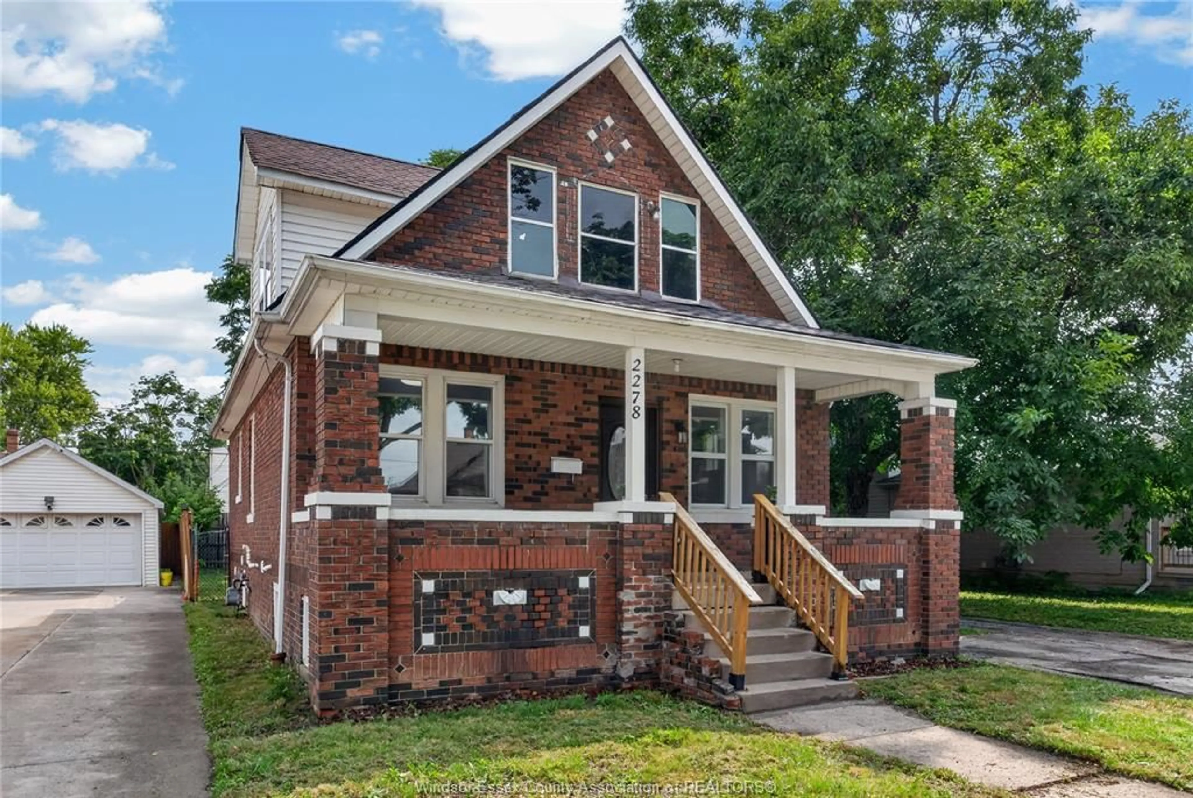 Home with brick exterior material, street for 2278 CADILLAC, Windsor Ontario N8W 3Y1