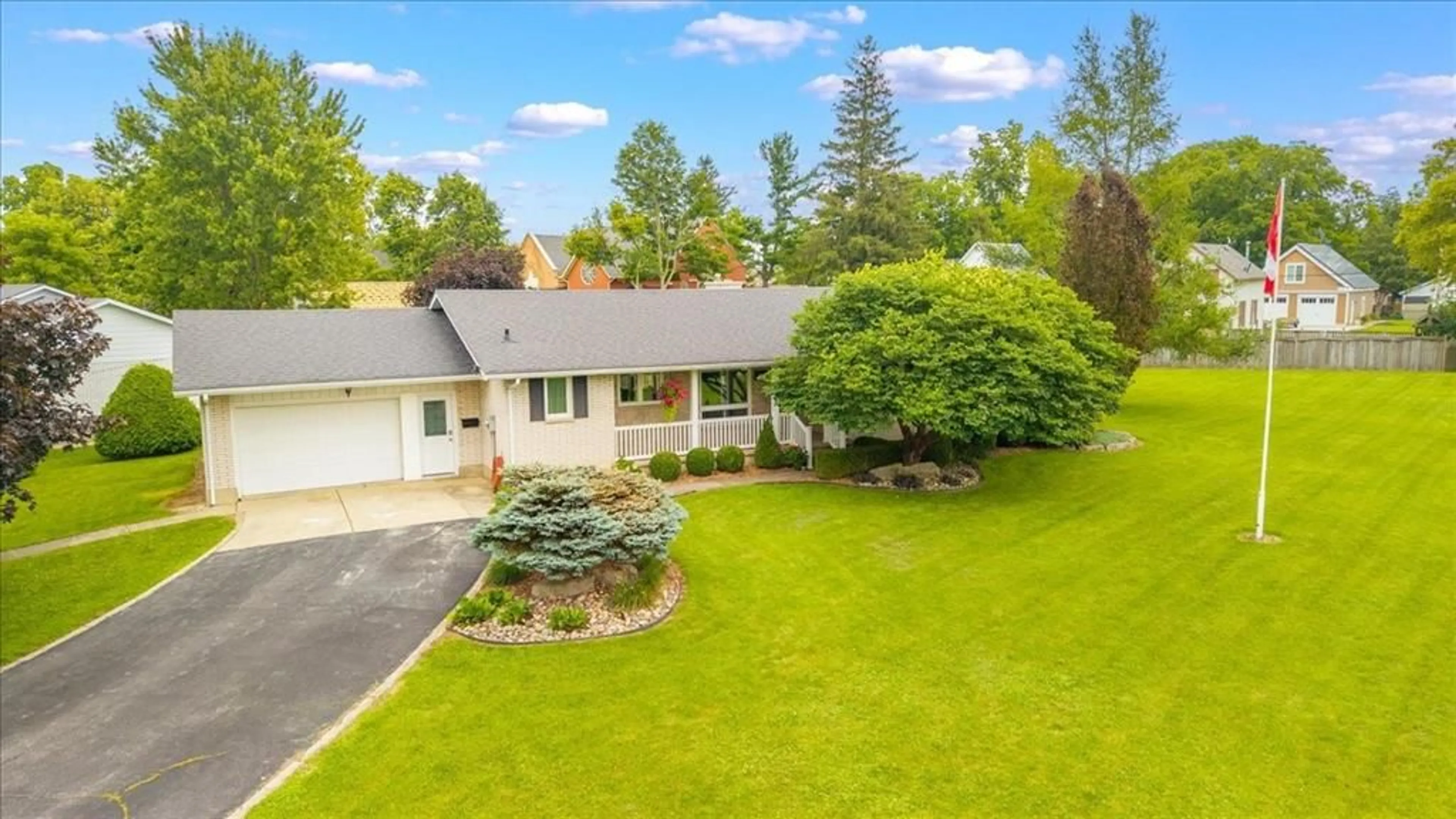 A pic from outside/outdoor area/front of a property/back of a property/a pic from drone, unknown for 8066 RAILROAD Line, Brooke-Alvinston Ontario N0N 1A0