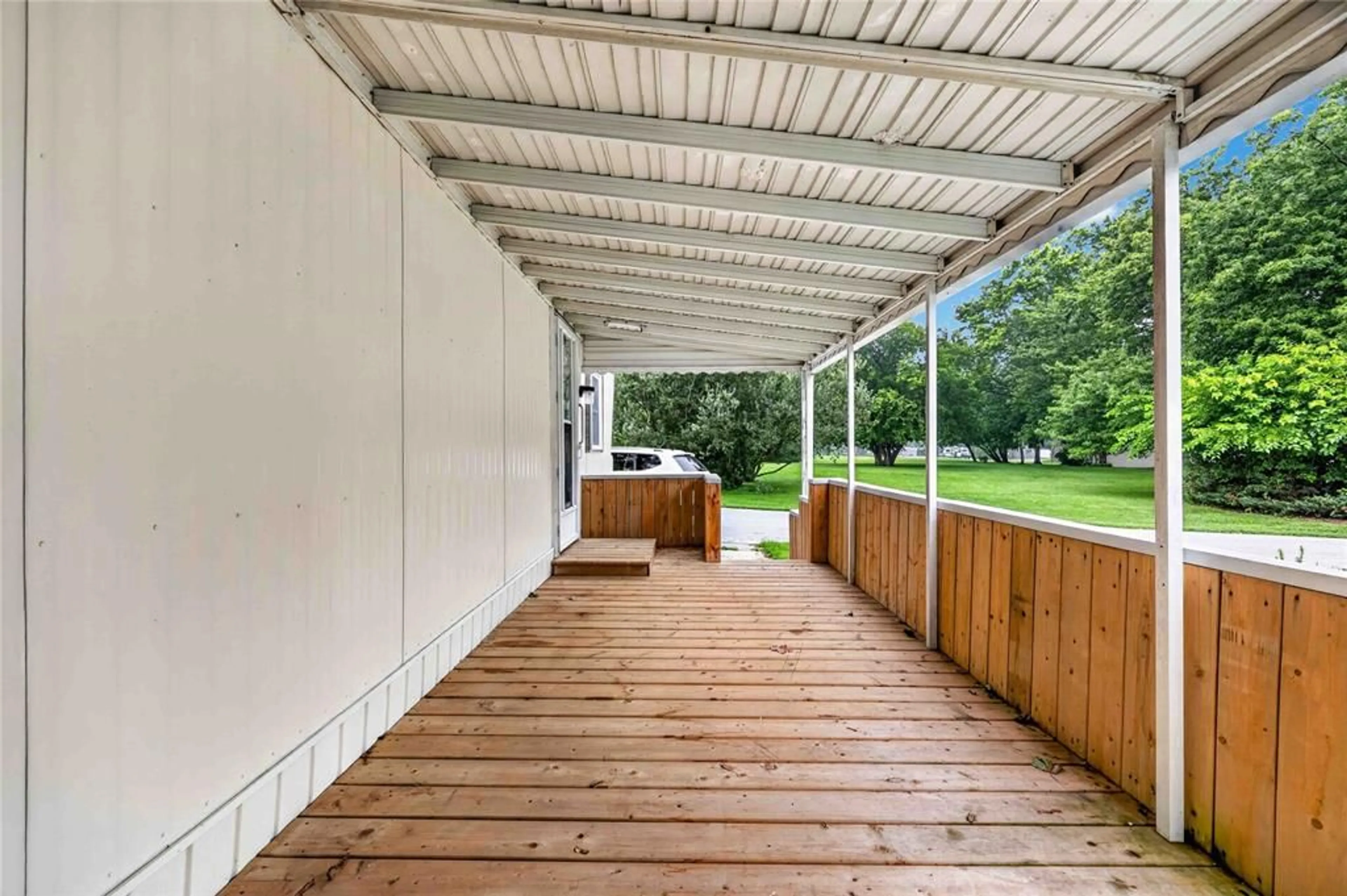 Patio, unknown for 1940 London Line #11, Sarnia Ontario N7W 1B5
