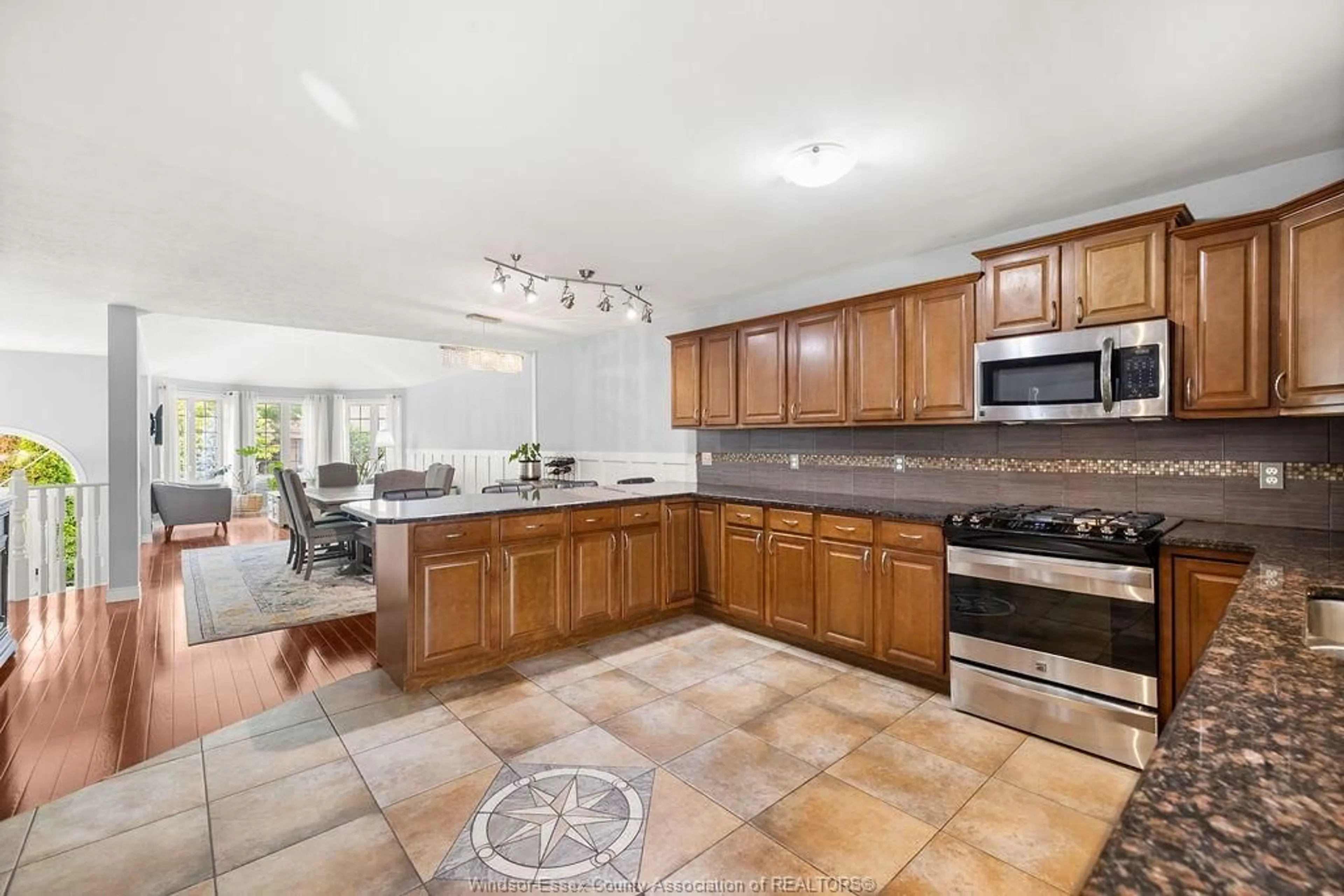 Open concept kitchen, ceramic/tile floor for 964 GREENPARK, Windsor Ontario N8P 1J1