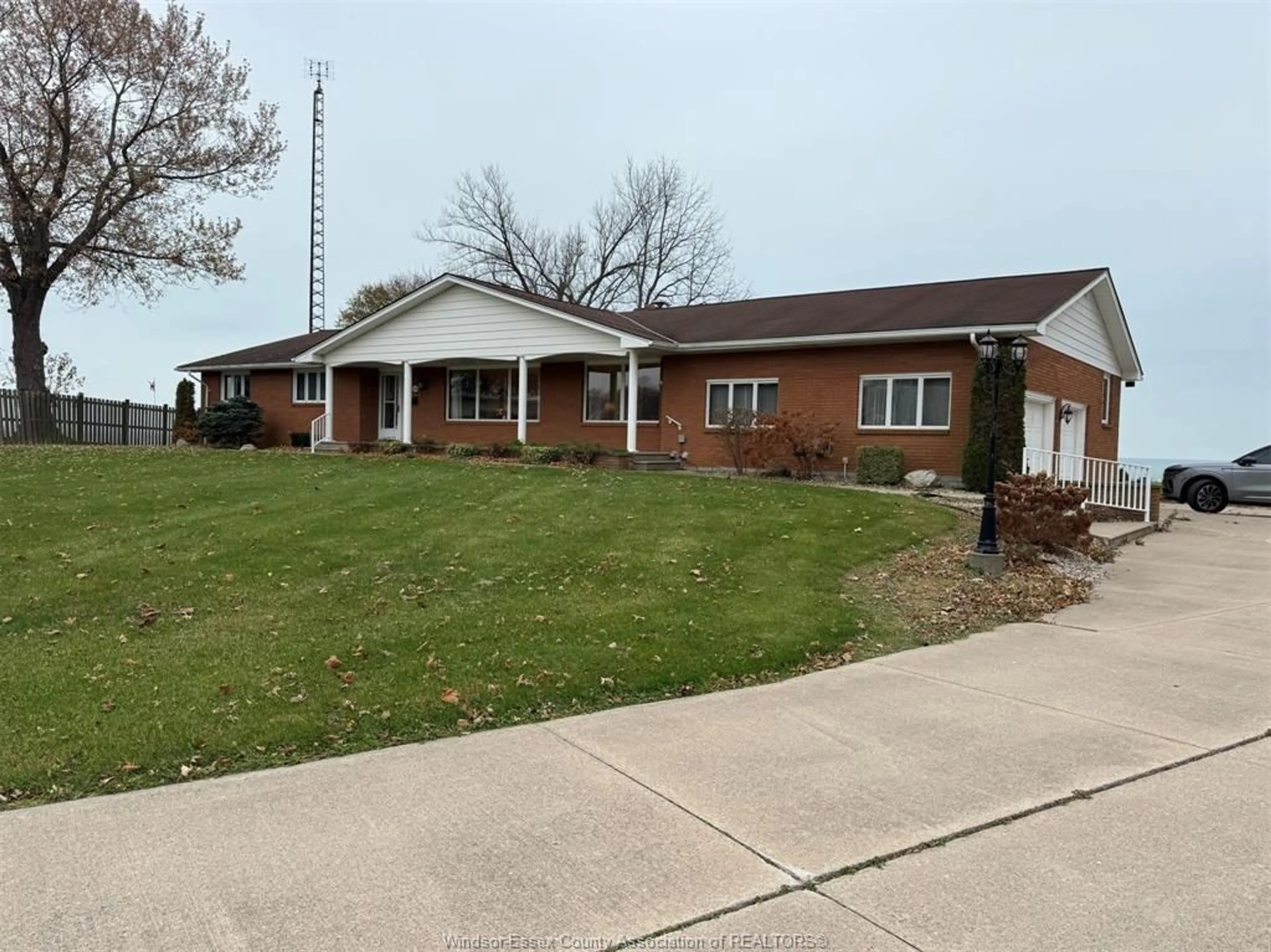 Home with brick exterior material, building for 1239 OXFORD & LOT 13 OXFORD Ave, Kingsville Ontario N9Y 2S8