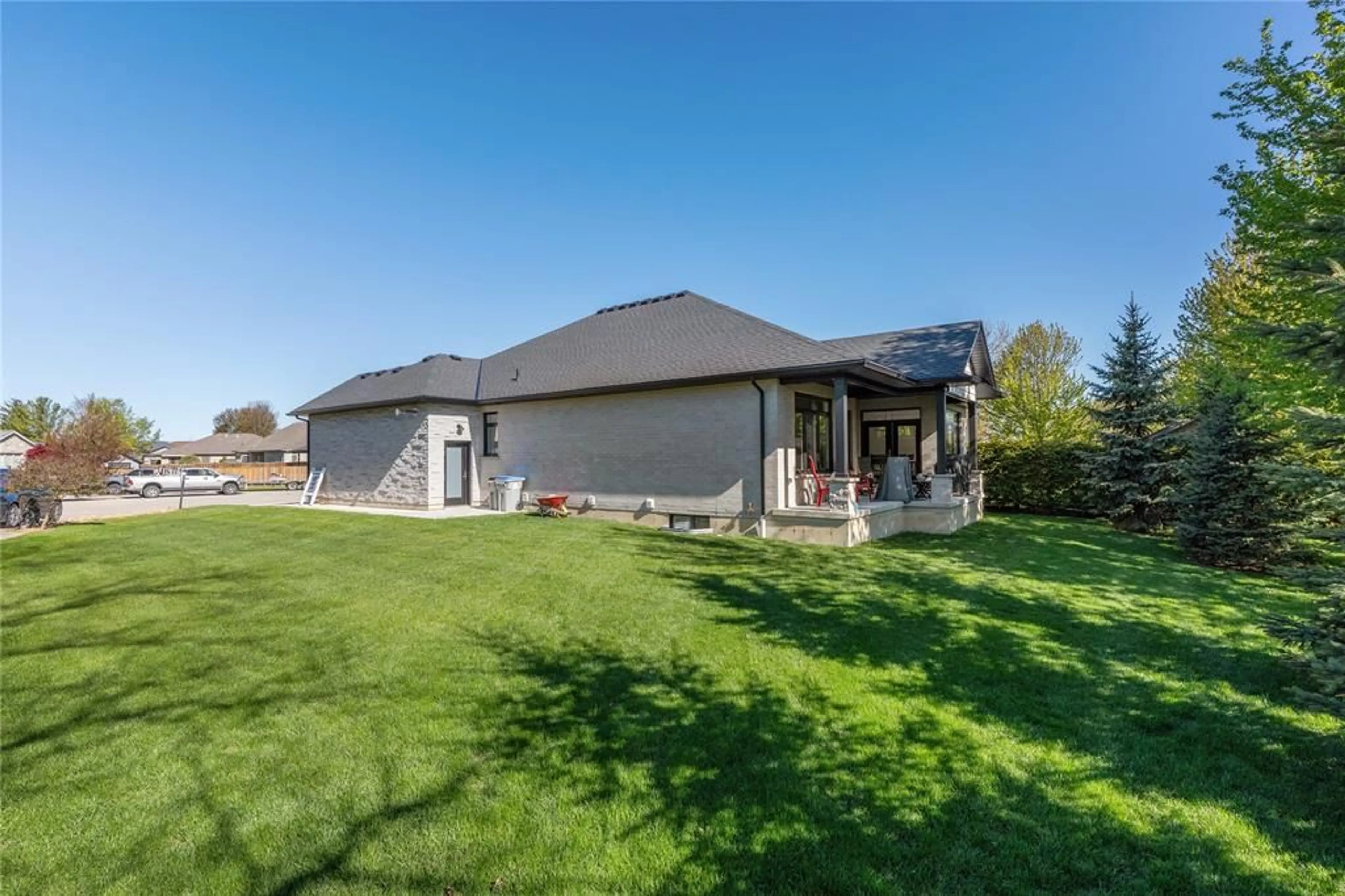 Unknown for 113 MACDONALD St, Lambton Shores Ontario N0N 1J0