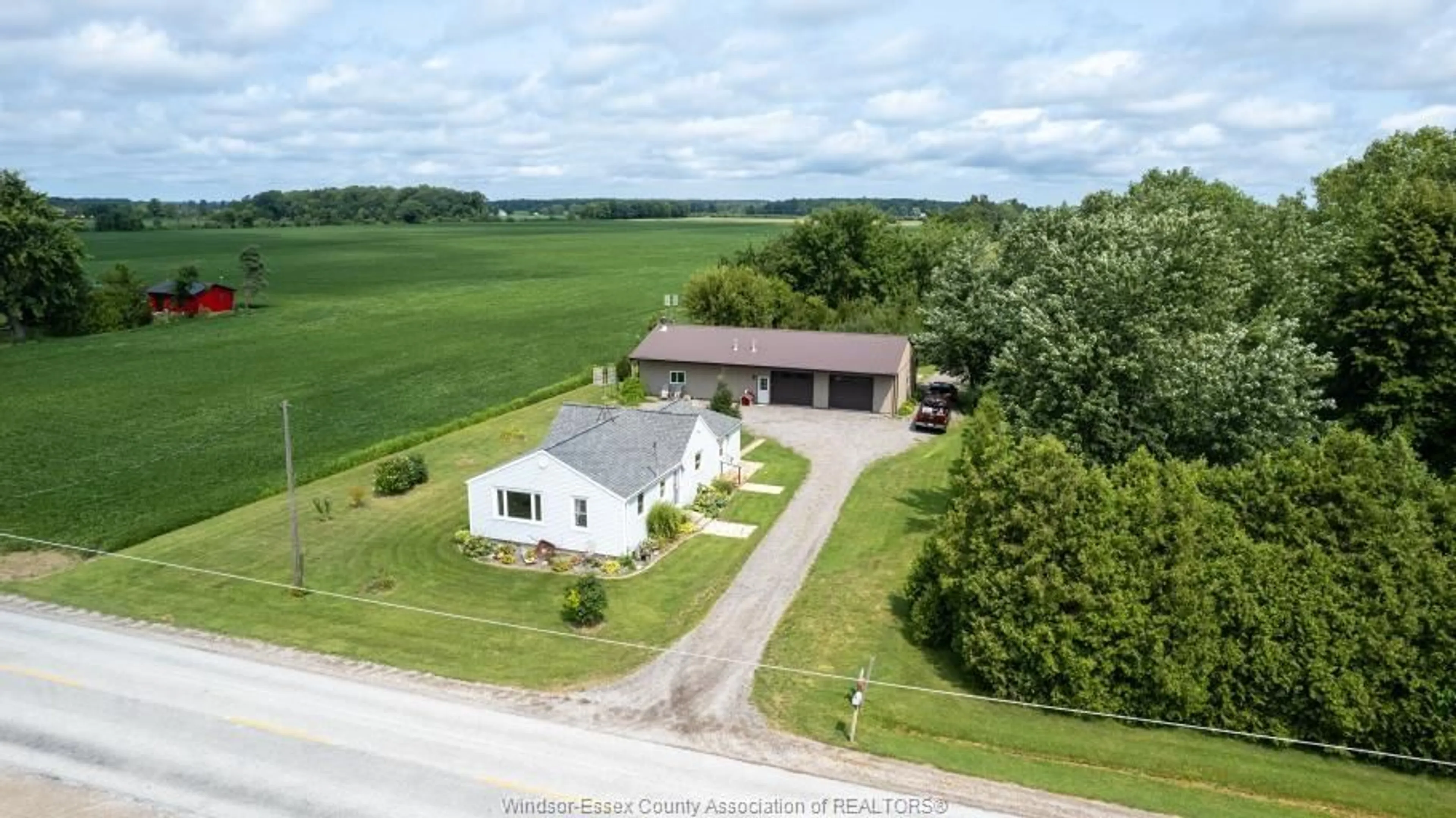 A pic from outside/outdoor area/front of a property/back of a property/a pic from drone, unknown for 3712 3RD CONCESSION, Harrow Ontario N0R 1G0