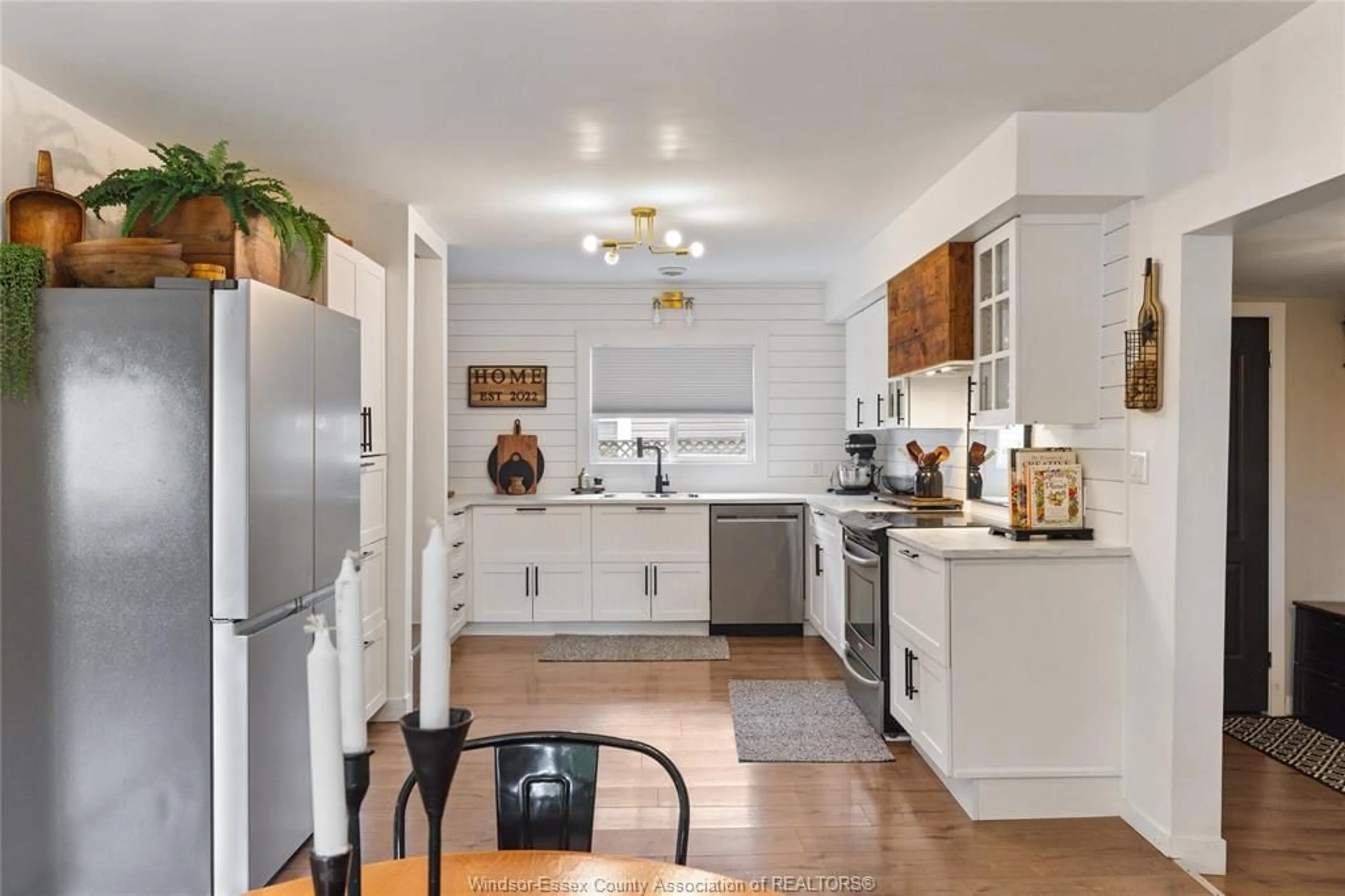 Open concept kitchen, ceramic/tile floor for 115 WILLIAM St, Merlin Ontario N0P 1W0