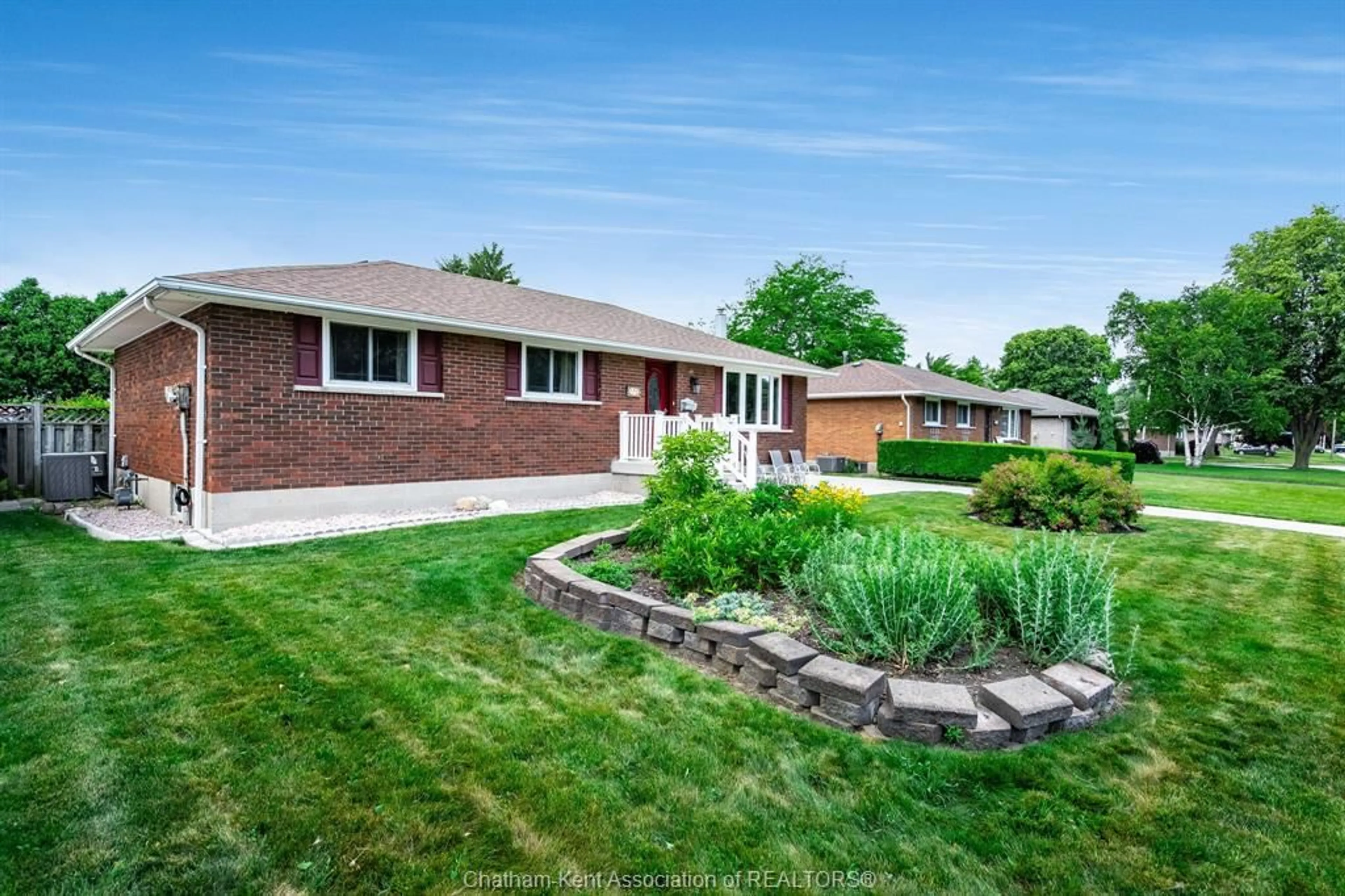 Home with brick exterior material, street for 175 Sylvester Dr, Chatham Ontario N7M 2B8