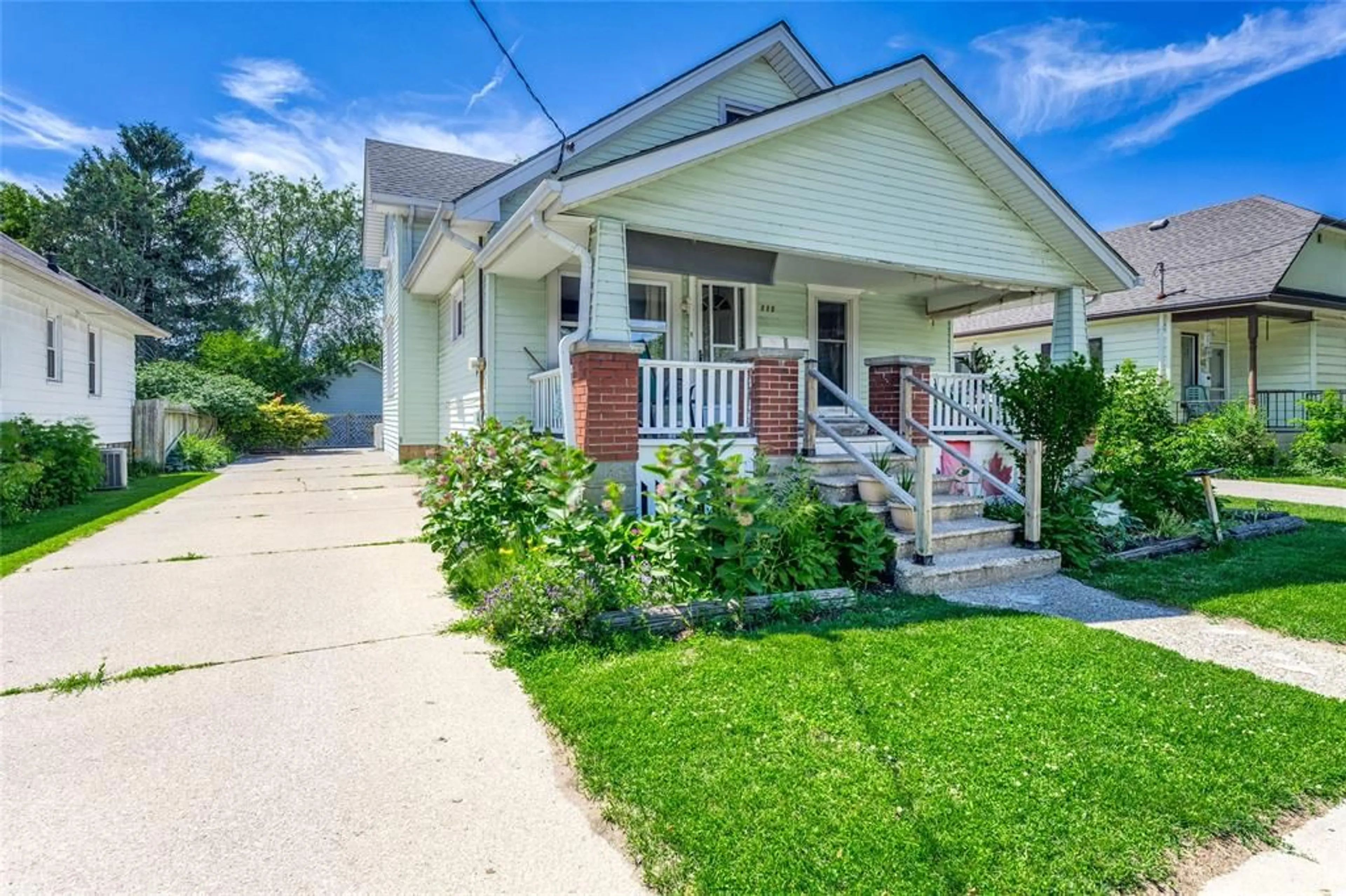 Unknown for 115 Collingwood St, Sarnia Ontario N7T 6M8