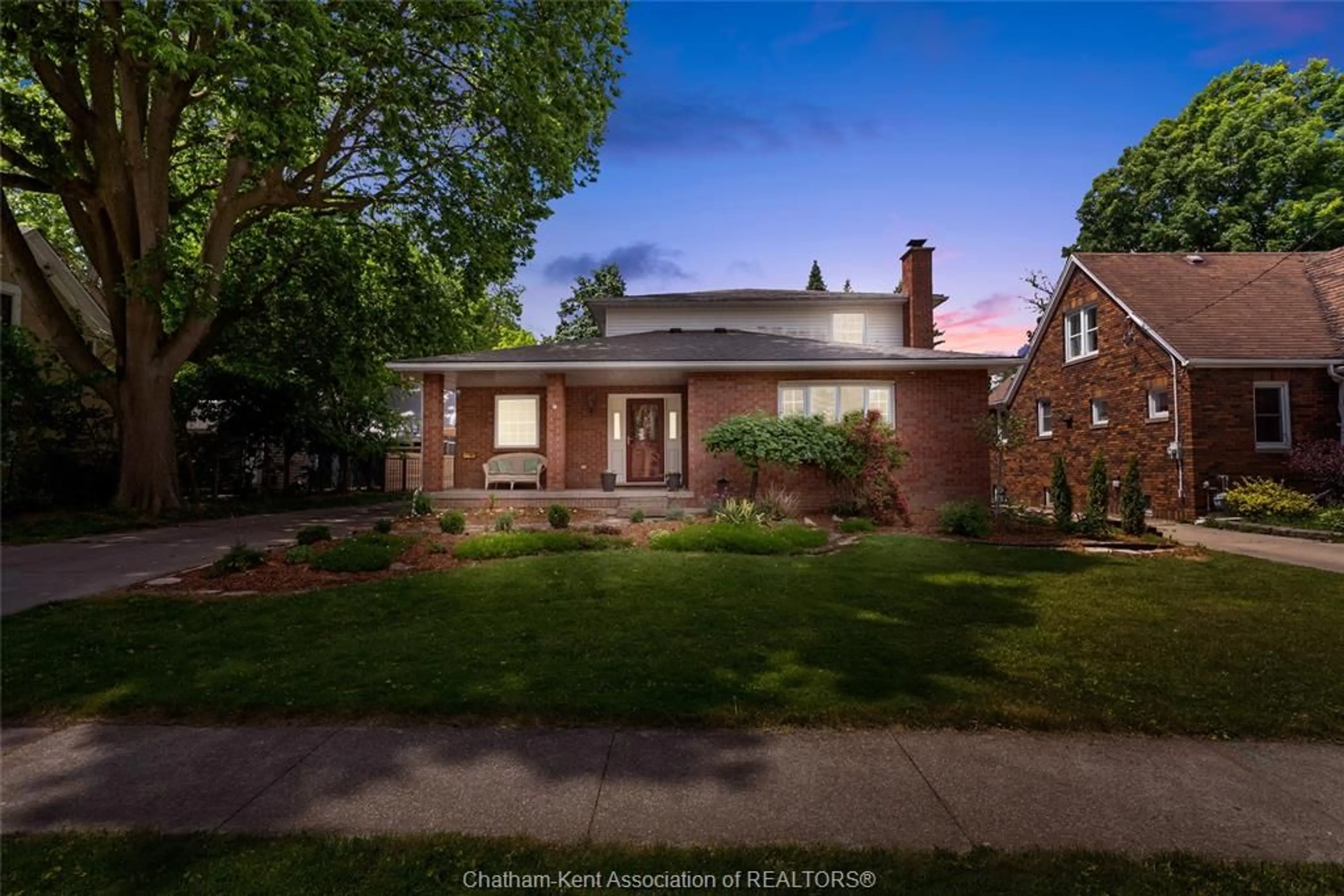 Home with brick exterior material, street for 138 ELIZABETH St, Chatham Ontario N7L 2Y4