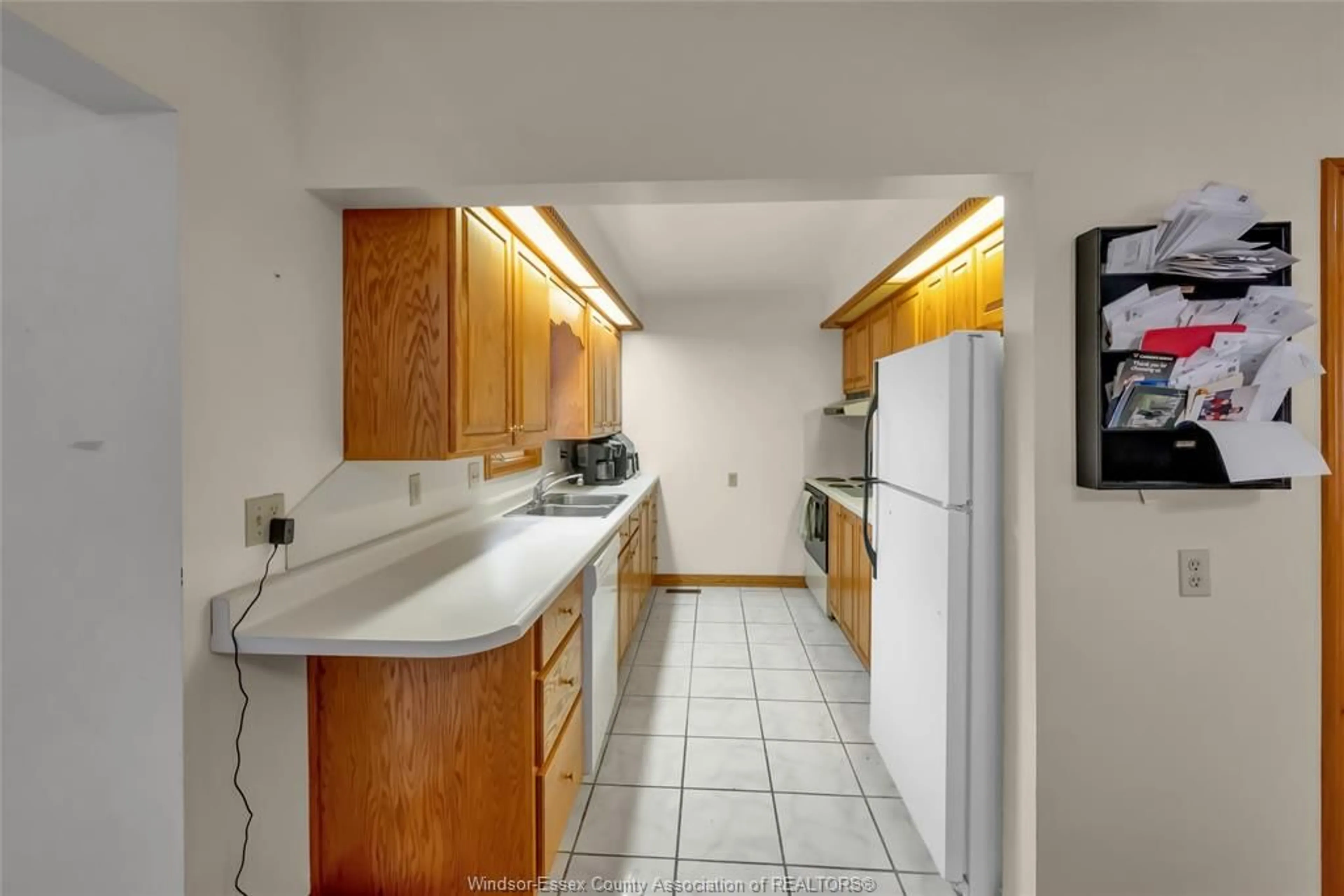 Standard kitchen, ceramic/tile floor for 57 Canal St, Tilbury Ontario N0P 2L0