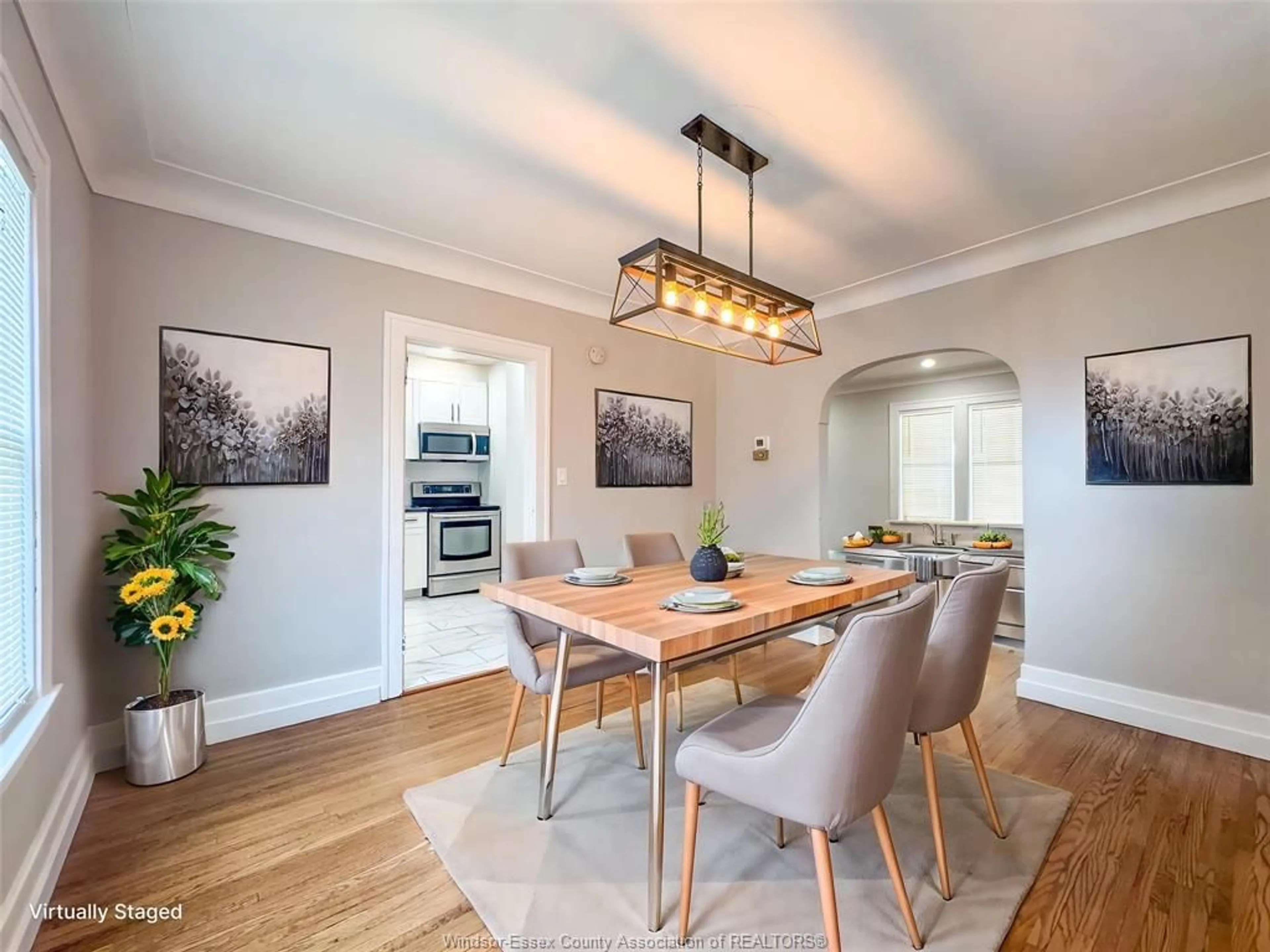 Dining room, wood/laminate floor for 1111 ELSMERE, Windsor Ontario N9A 2A1