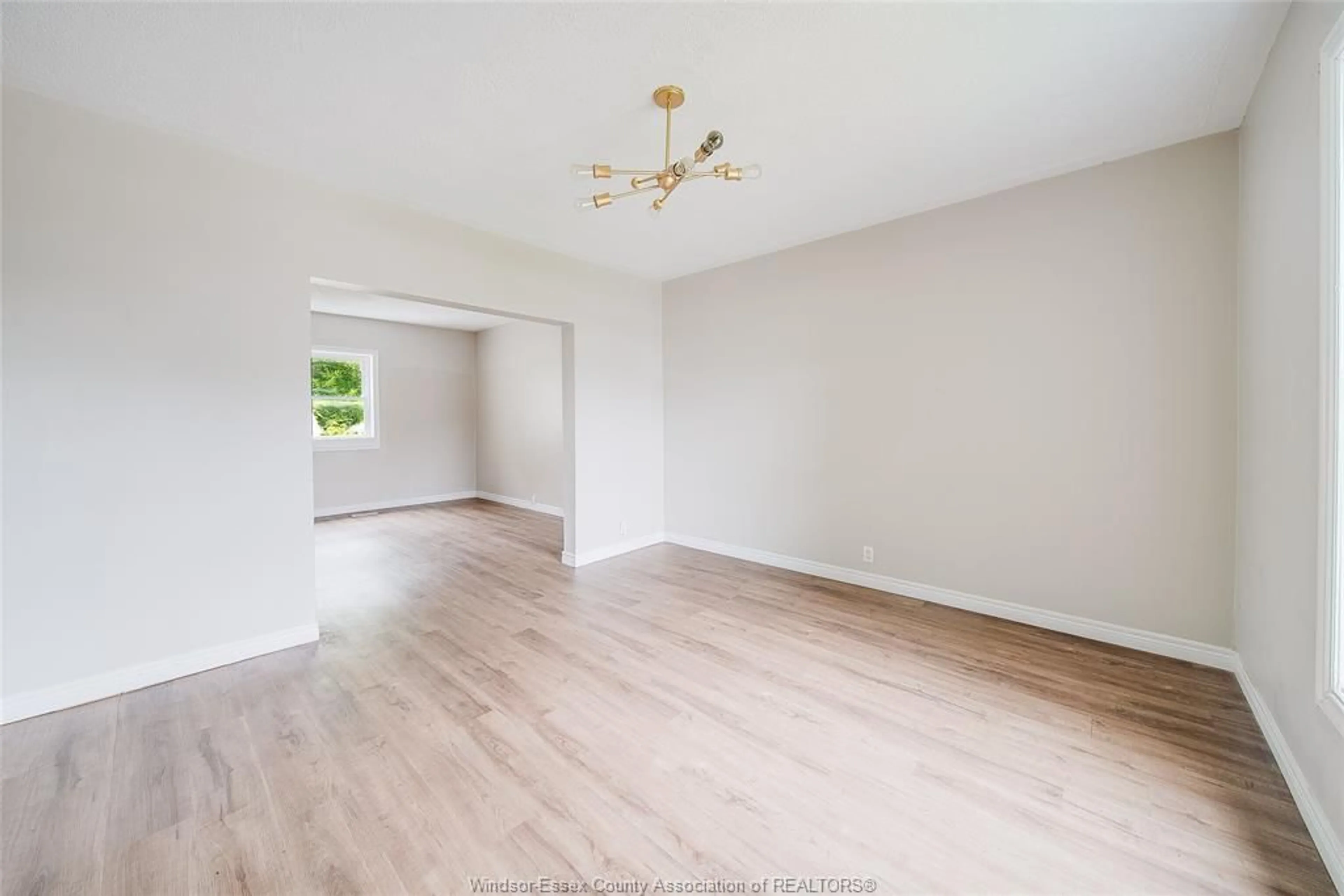 A pic of a room for 31 ADELAIDE STREET N., Chatham Ontario N7M 4K2
