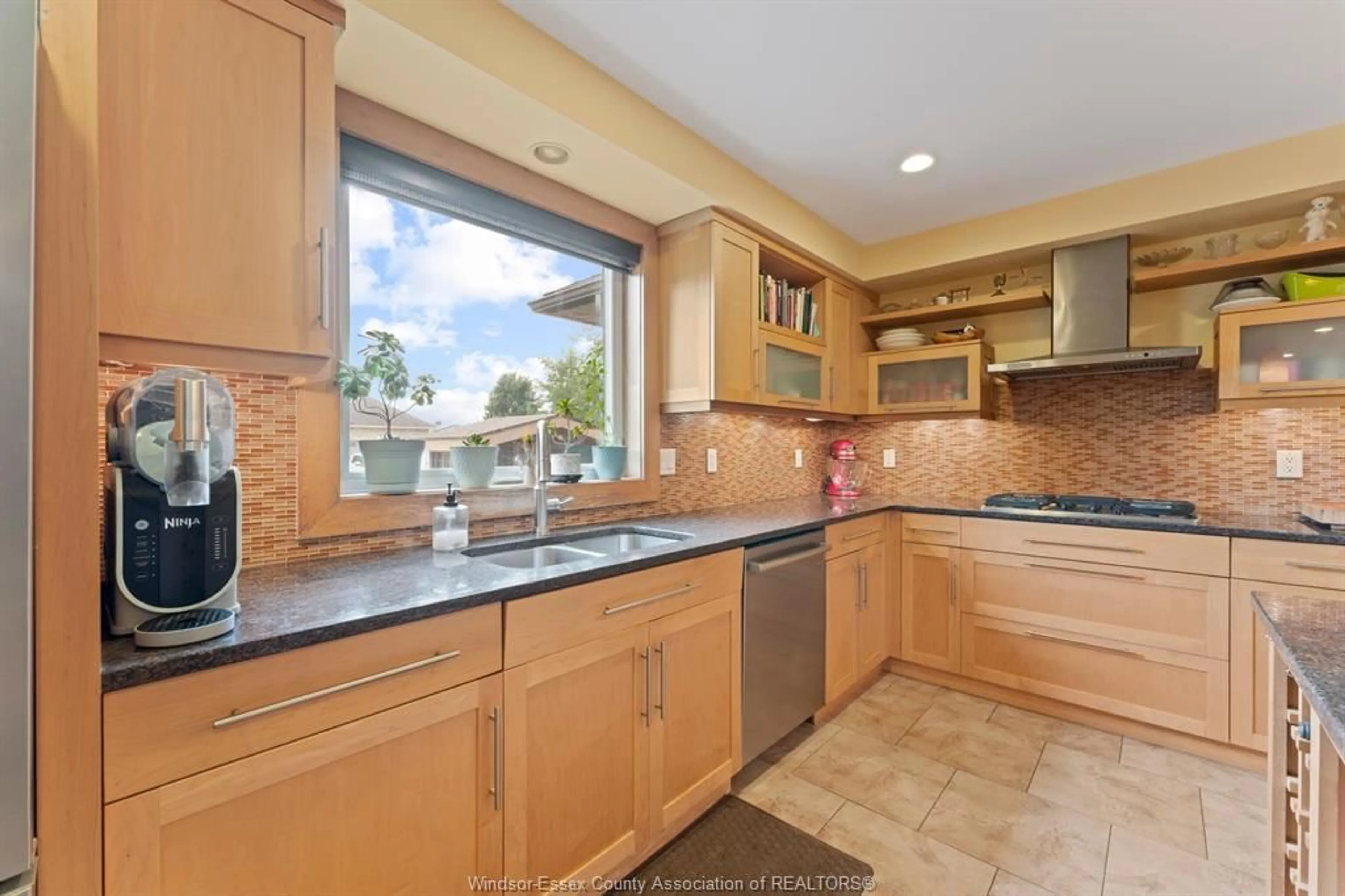Open concept kitchen, ceramic/tile floor for 1408 PASCAL Ave, Lakeshore Ontario N0R 1A0
