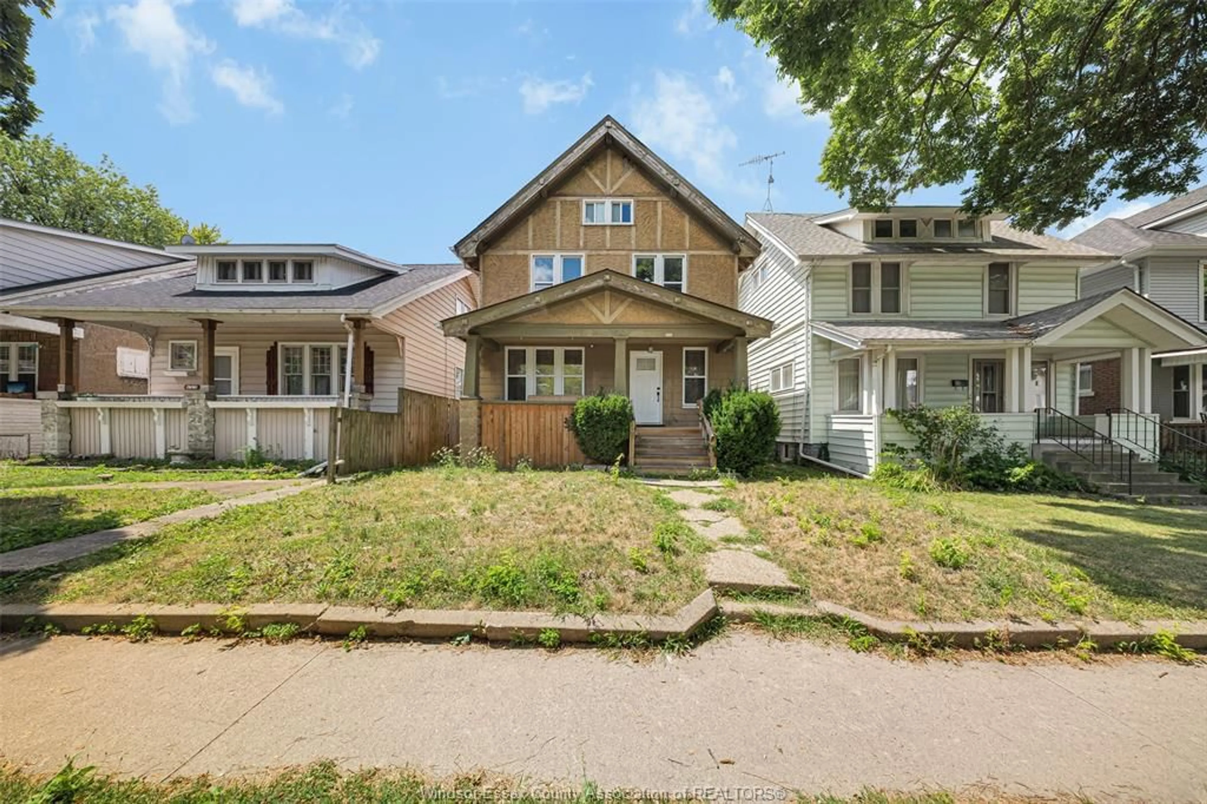Home with brick exterior material, street for 421 ELM Ave, Windsor Ontario N9A 5H2