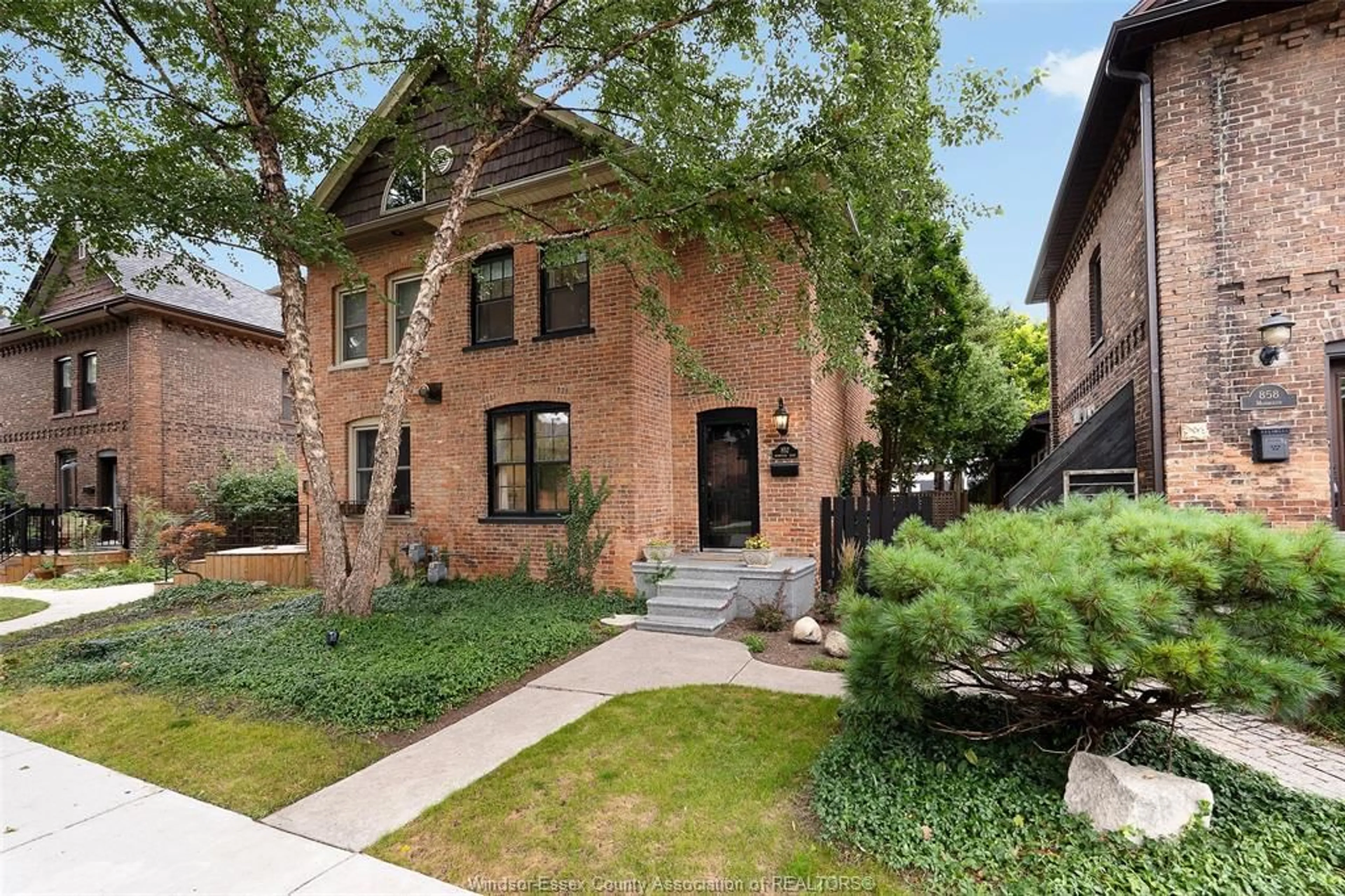 Home with brick exterior material, street for 852 MONMOUTH, Windsor Ontario N8Y 3L4