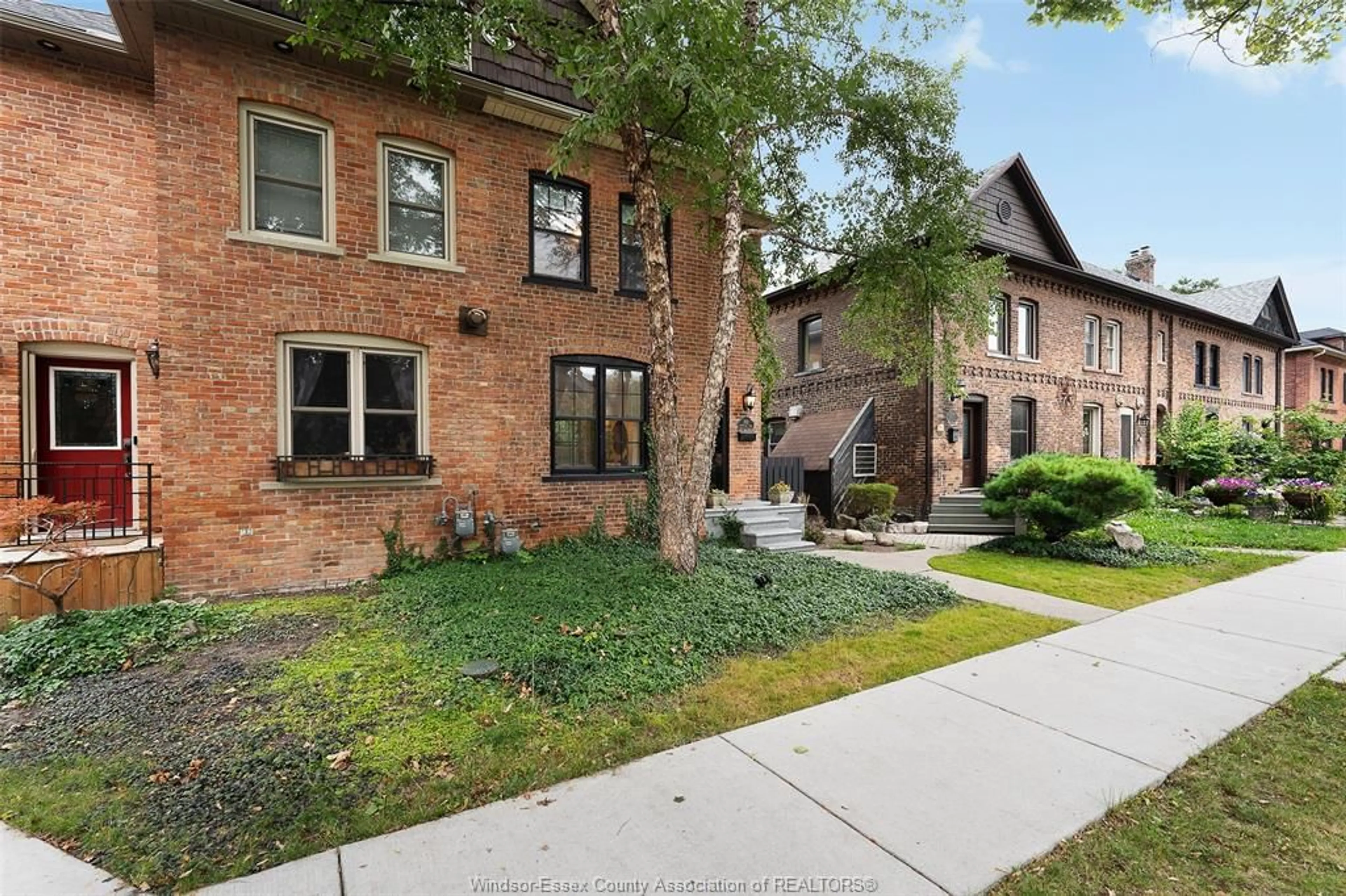 Home with brick exterior material, street for 852 MONMOUTH, Windsor Ontario N8Y 3L4