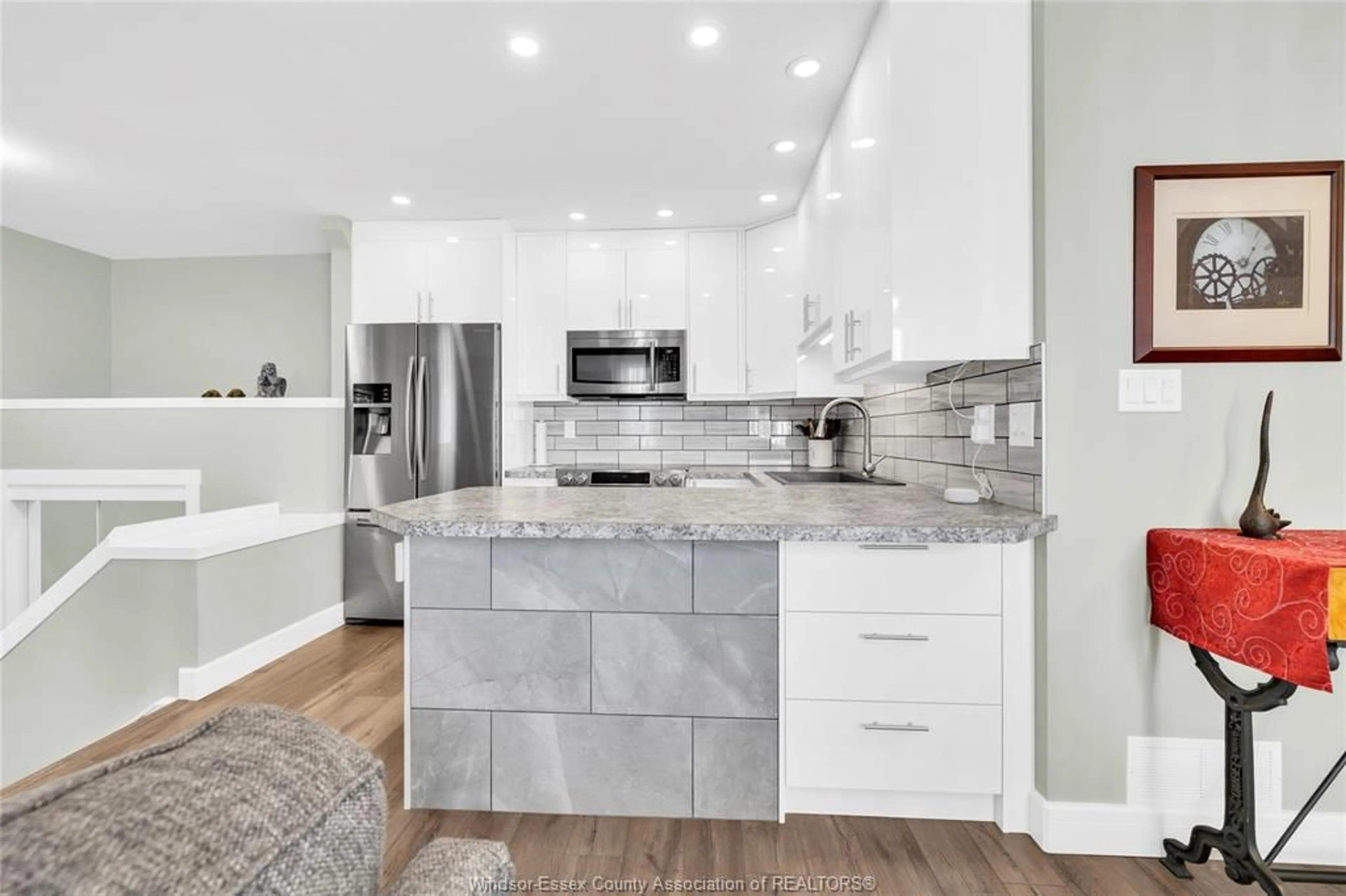 Contemporary kitchen, ceramic/tile floor for 5915 NORTH WOODMONT, LaSalle Ontario N9J 3P3
