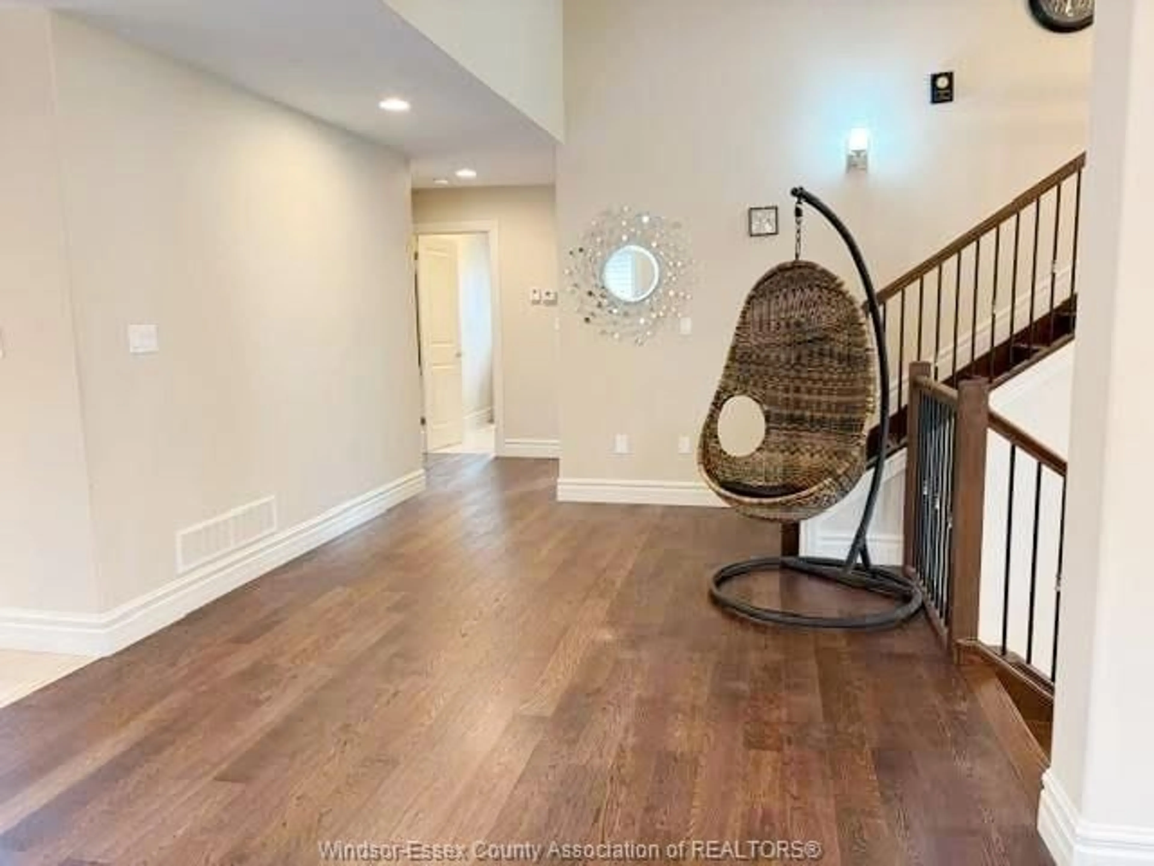 Indoor foyer for 1870 DOMINION, Windsor Ontario N9B 3H9