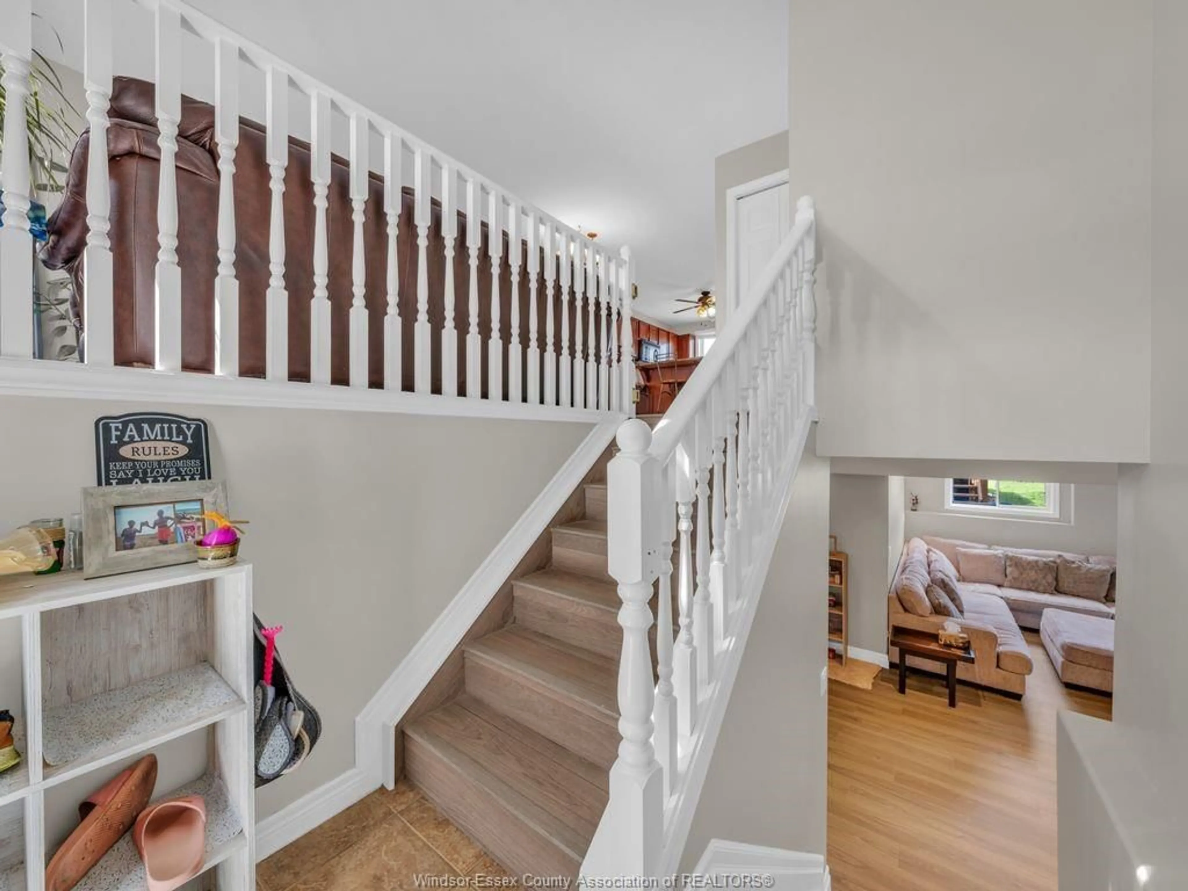 Stairs for 2115 EVERTS, Windsor Ontario N9B 3X7