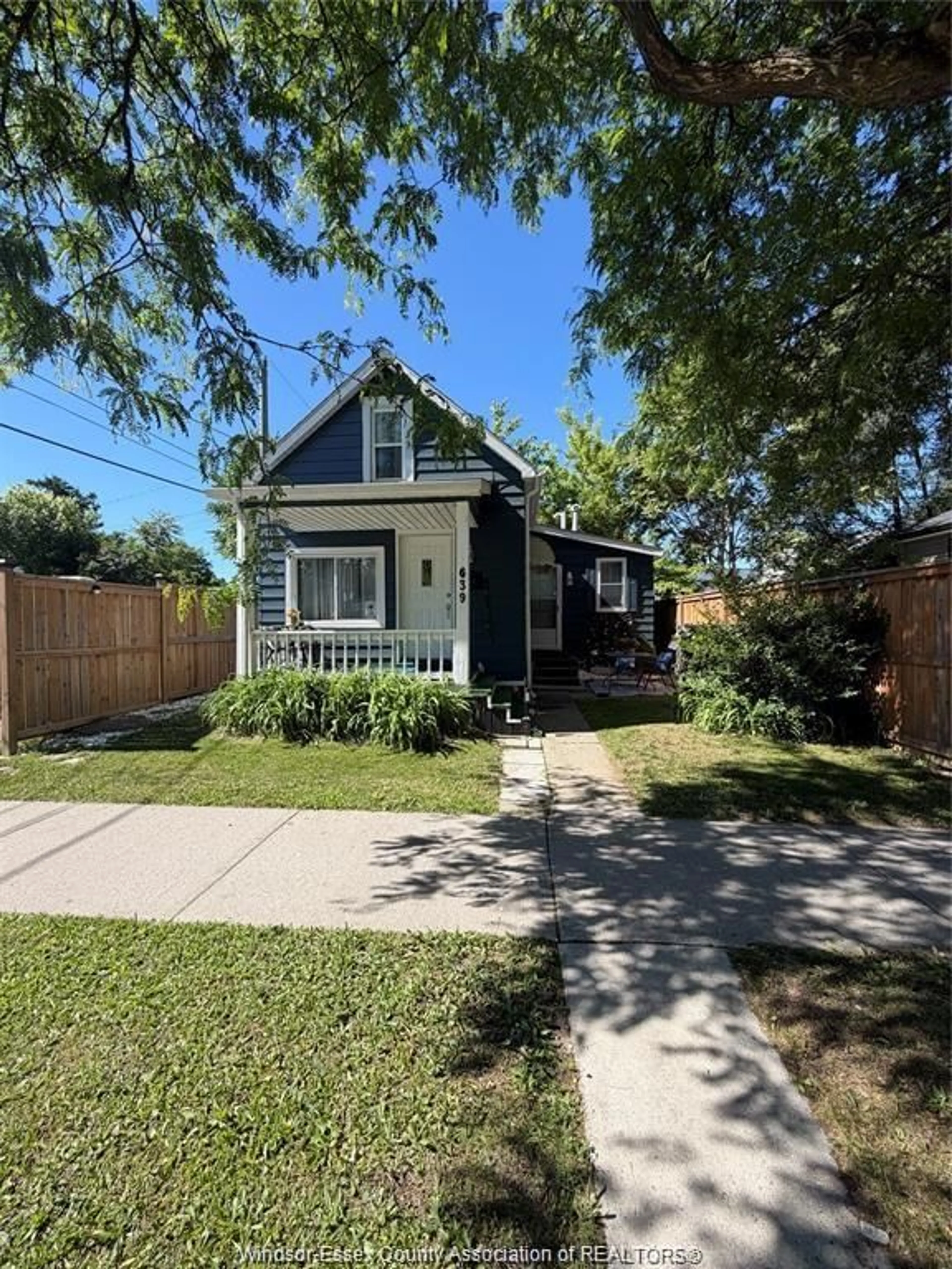 Unknown for 639 WATKINS, Windsor Ontario N9C 2Y5