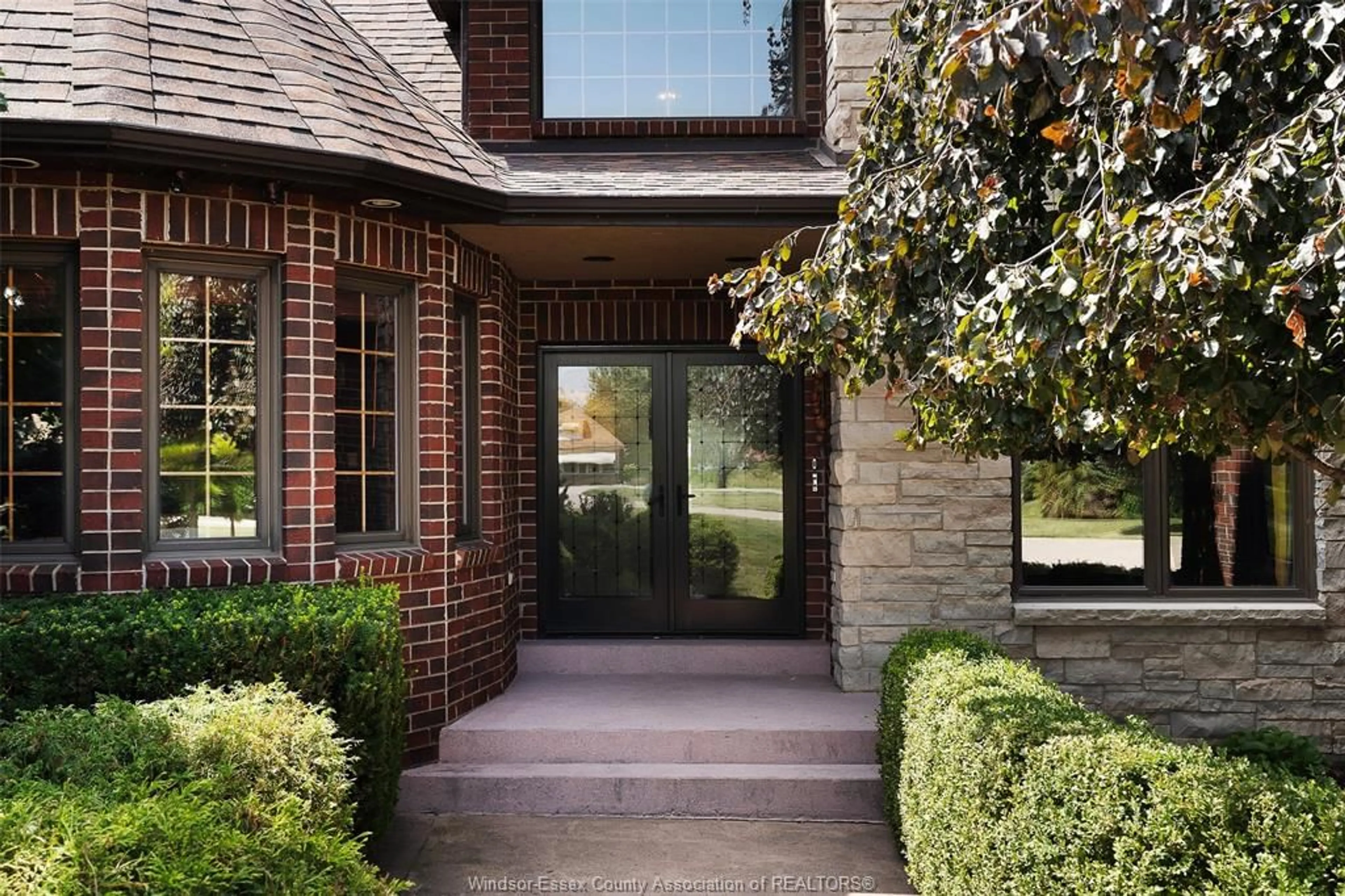 Home with brick exterior material, street for 2116 FRONT Rd, Amherstburg Ontario N9V 3R3