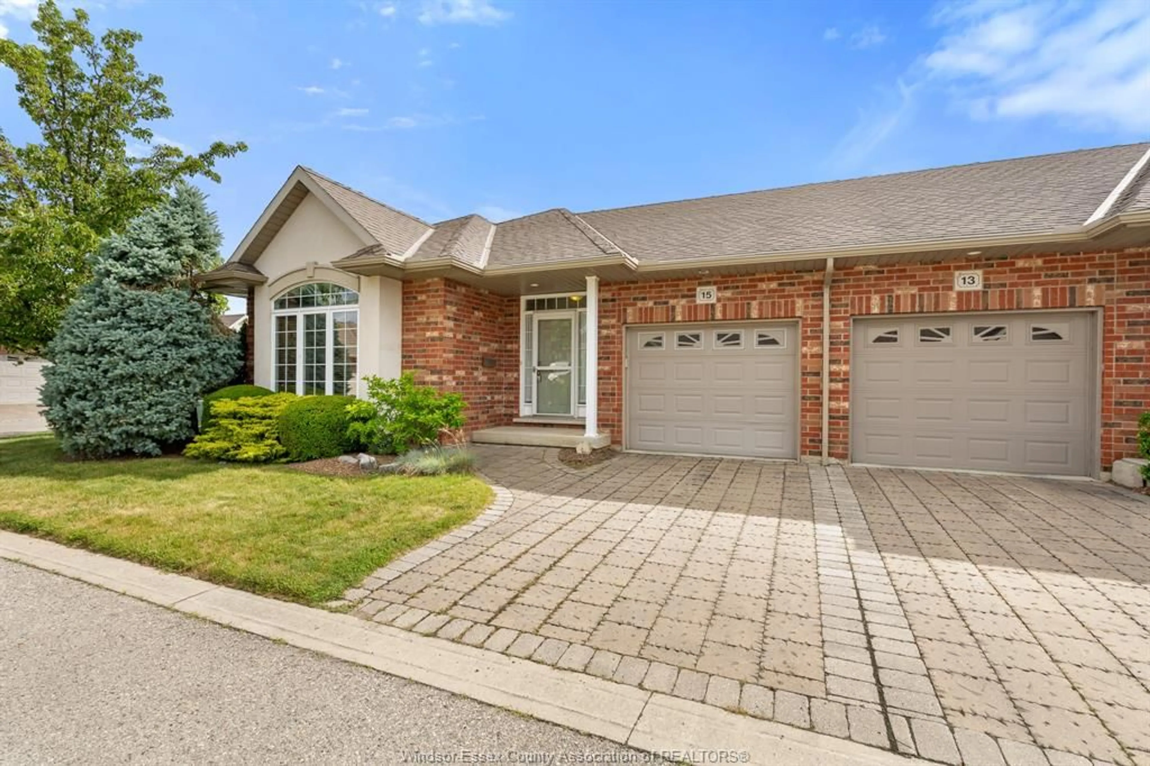 Home with brick exterior material, street for 15 OAKGROVE Lane, Chatham Ontario N7L 5R9
